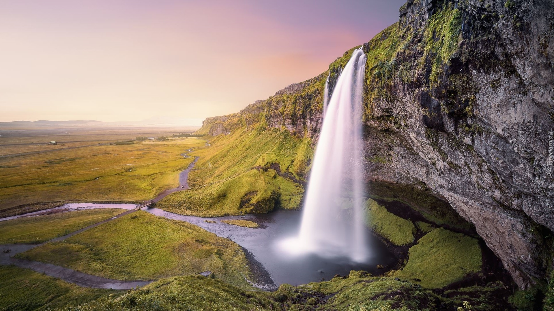 Wodospad Seljalandsfoss, Rzeka Seljalandsa, Skały, Islandia