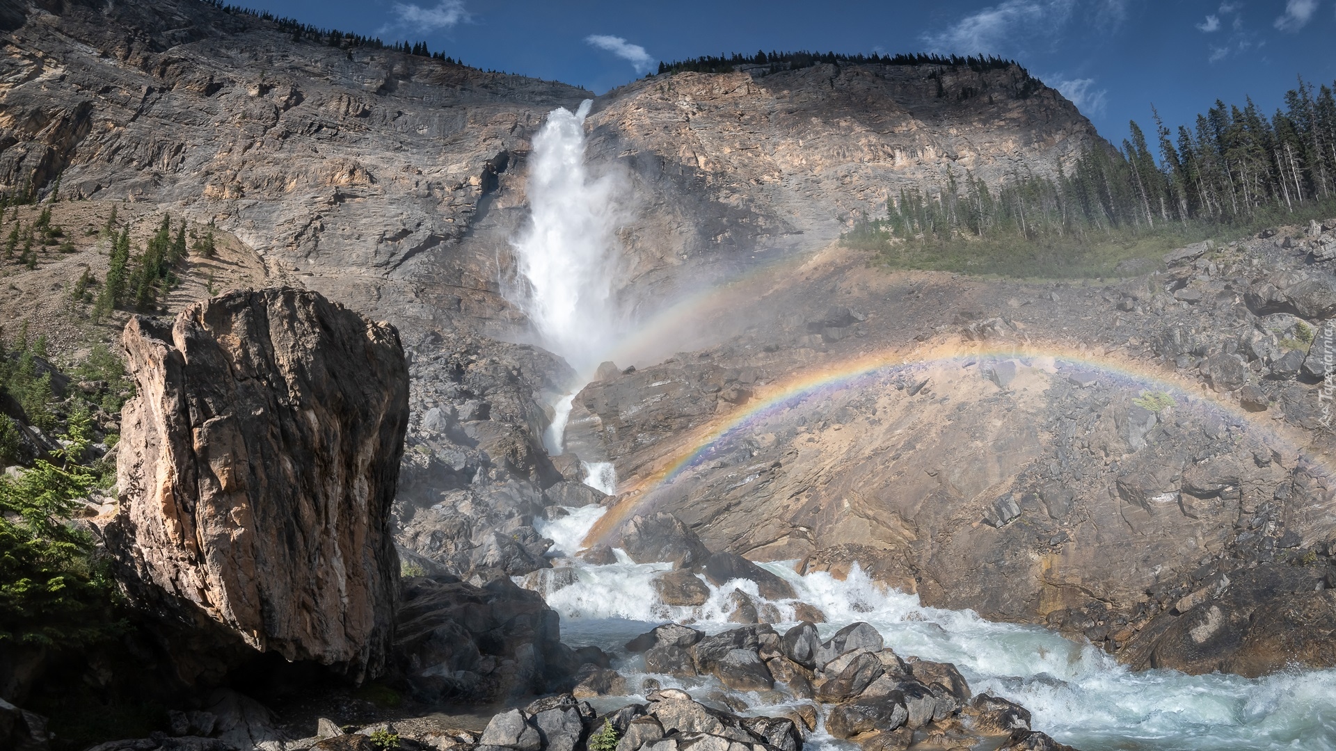 Park Narodowy Yoho, Wodospad, Takakkaw Falls, Tęcza, Góry Skaliste, Skały, Kamienie, Drzewa, Prowincja Kolumbia Brytyjska, Kanada