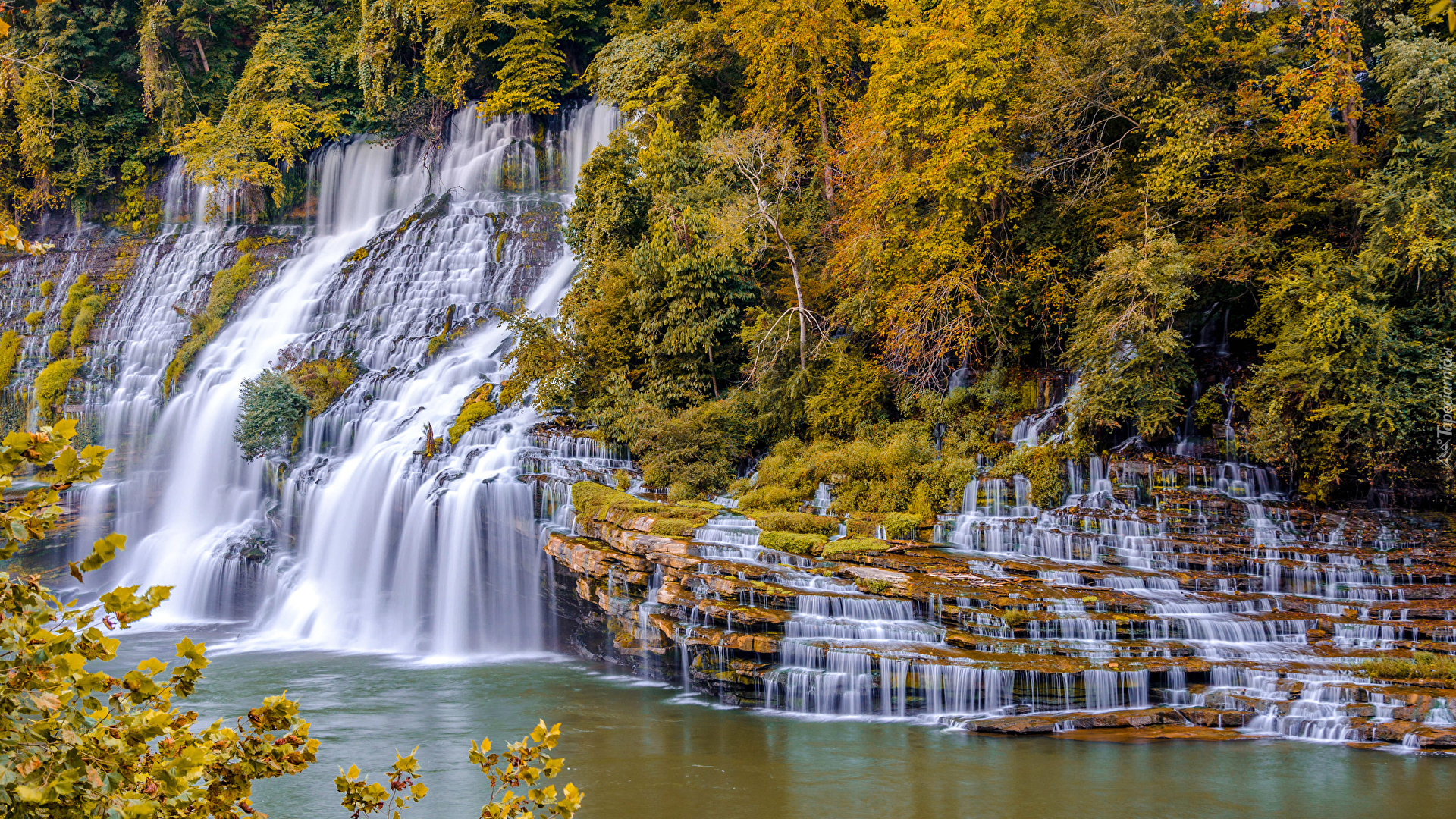 Wodospad Twin Falls, Park stanowy Rock Island State Park, Stan Tennessee, Stany Zjednoczone, Drzewa, Krzewy, Skały
