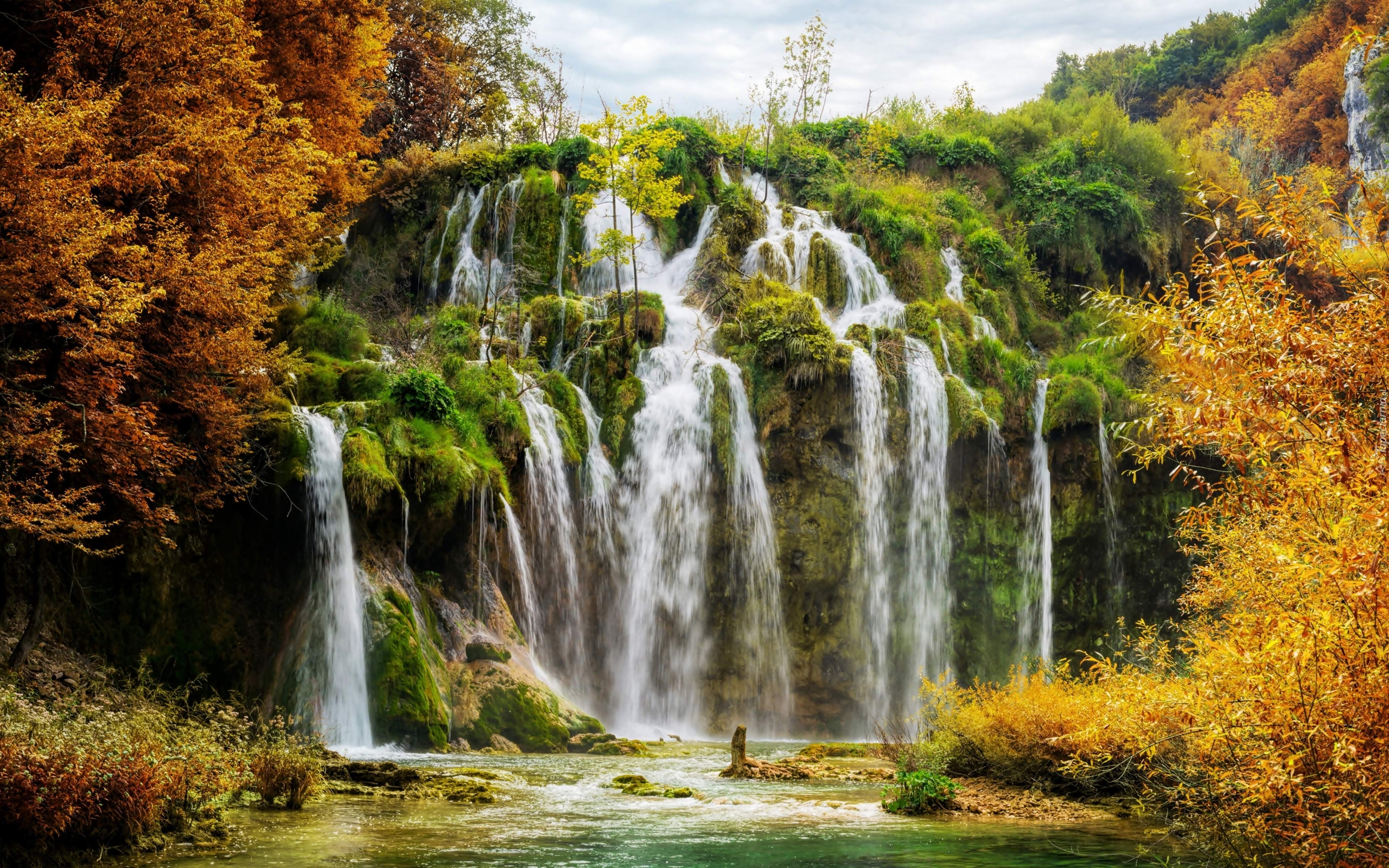 Chorwacja, Plitvice, Park Narodowy Jezior Plitwickich, Wodospad