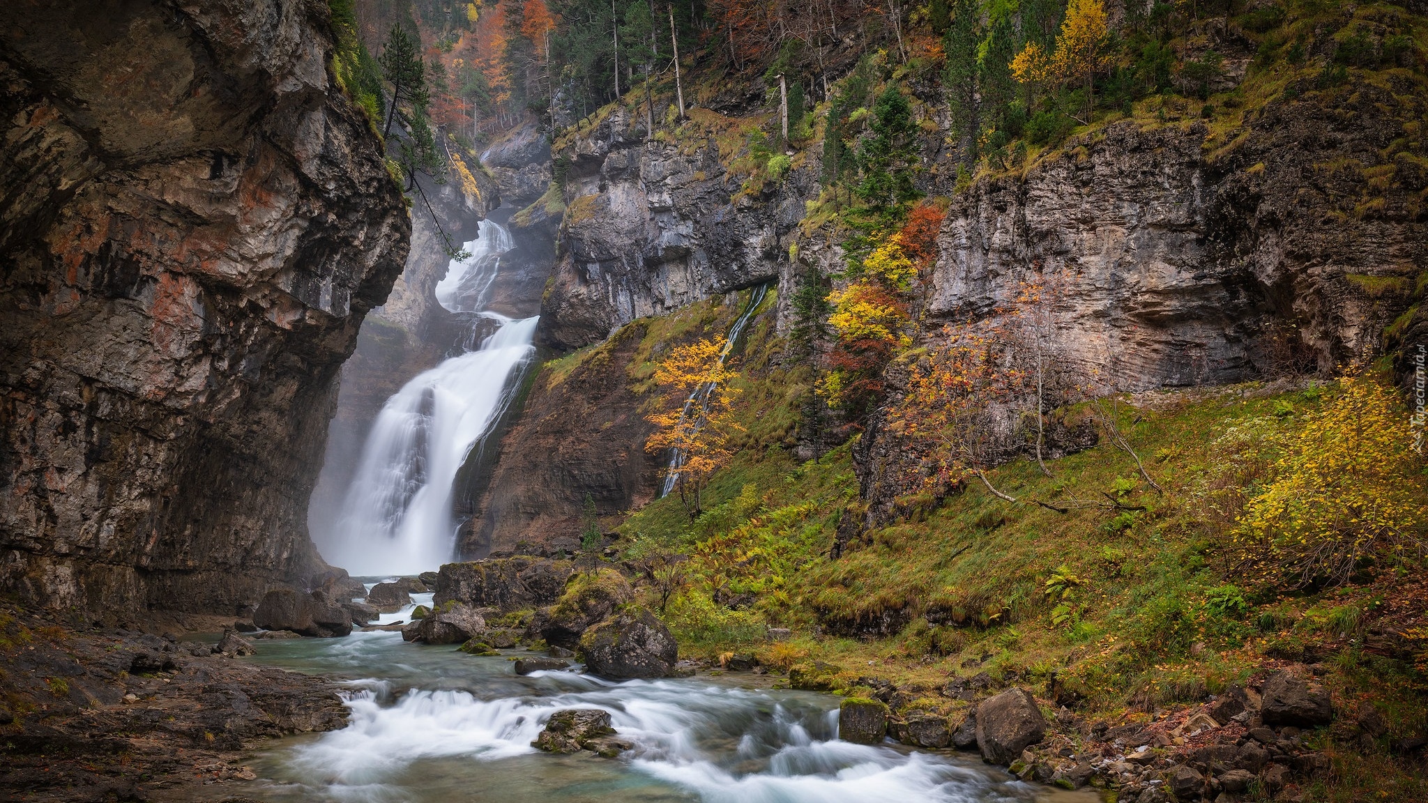 Skały, Wodospad, Rzeka, Rośliny, Park Narodowy Ordesa y Monte Perdido, Hiszpania