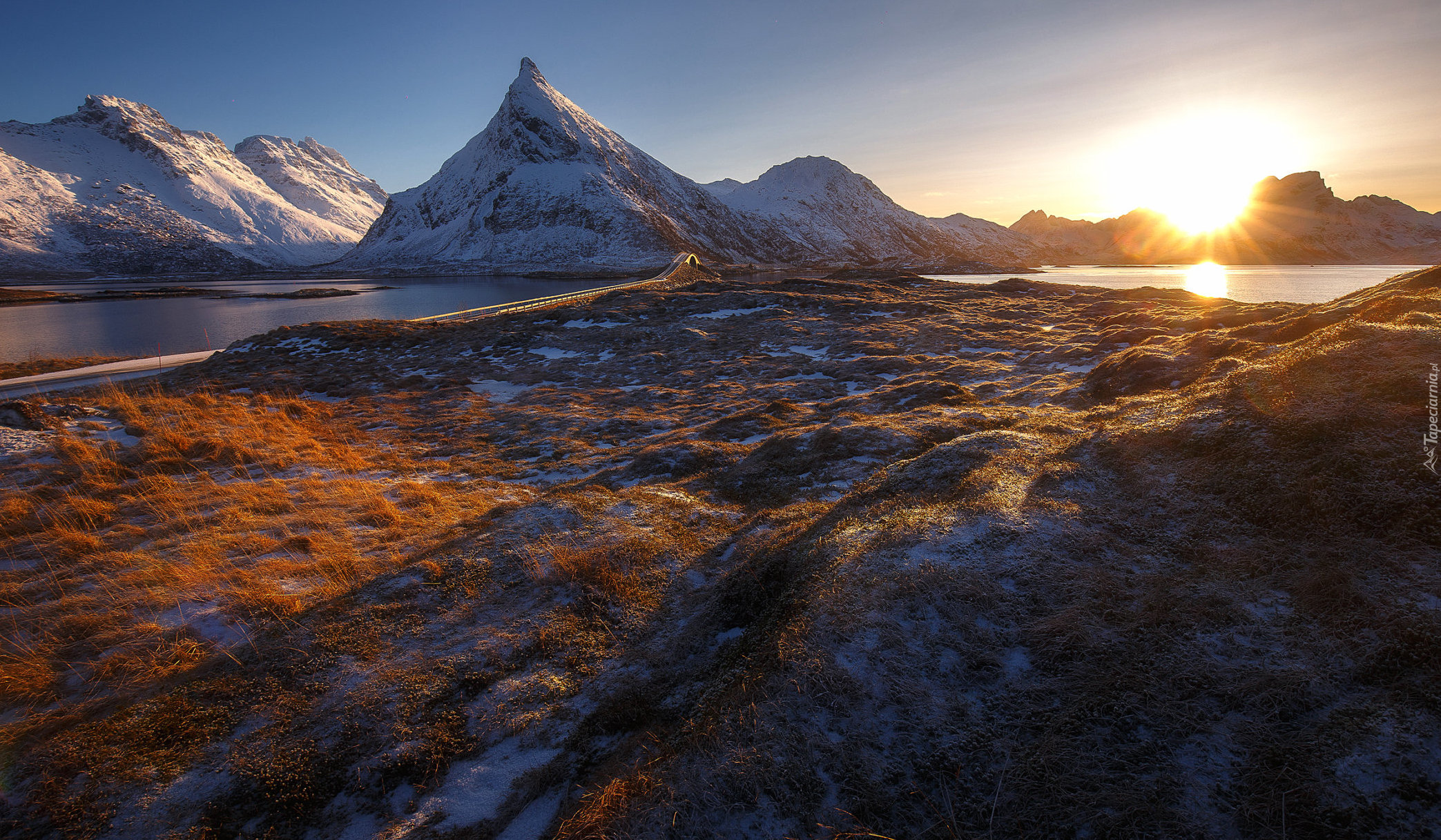 Norwegia, Lofoty, Wschód słońca, Góry
