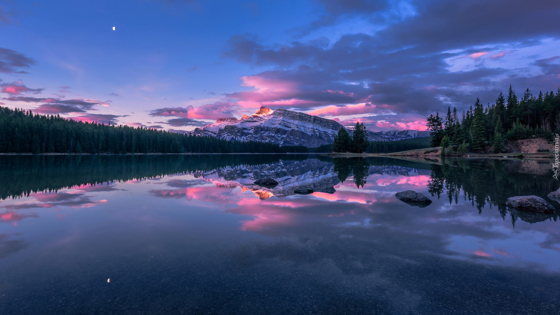 Góry, Mount Rundle, Jezioro, Two Jack Lake, Drzewa, Wschód słońca, Park Narodowy Banff, Prowincja Alberta, Kanada