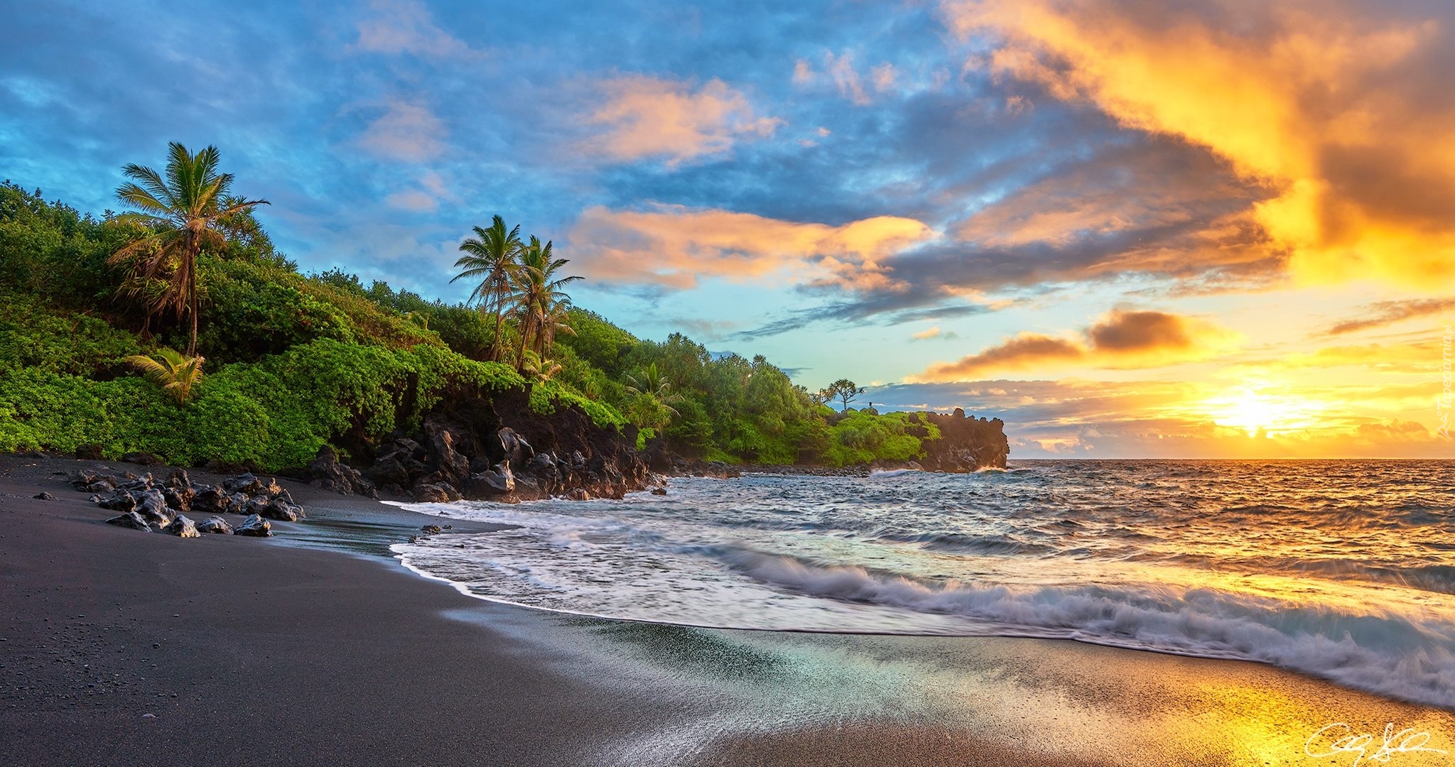 Hawaje, Wyspa Maui, Morze, Palmy, Roślinność, Wschód słońca, Chmury