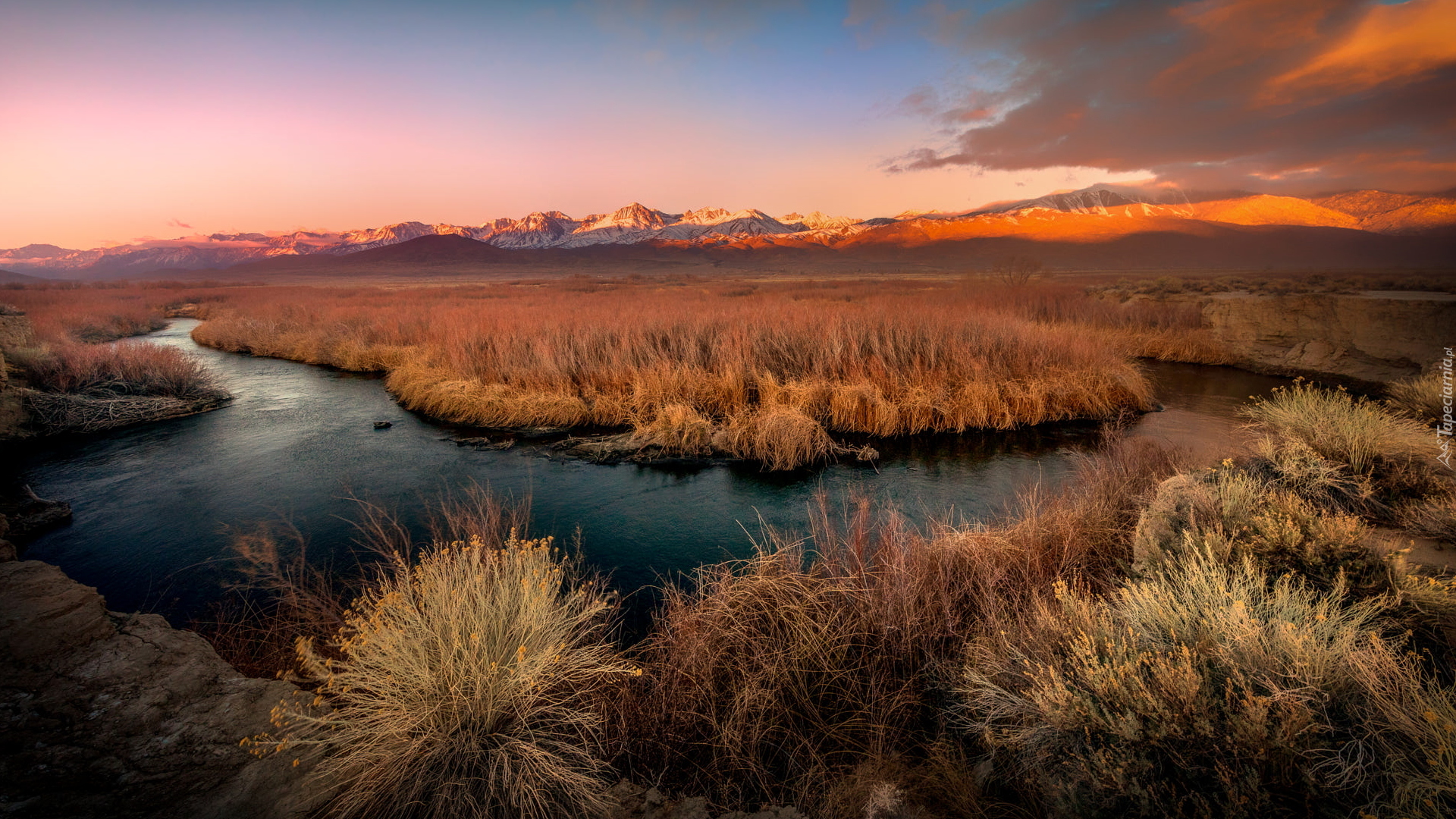 Wschód słońca, Dolina Owens, Rzeka, Owens River, Trawy, Góry, Region Eastern Sierra, Kalifornia, Stany Zjednoczone