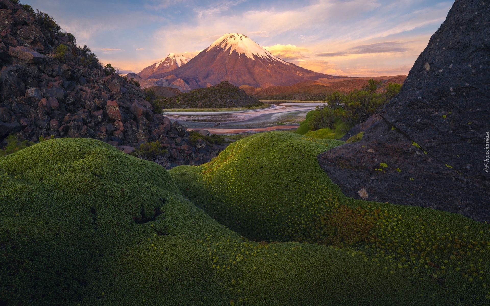 Chile, Park Narodowy Lauca, Góry, Wulkan, Parinacota, Dolina