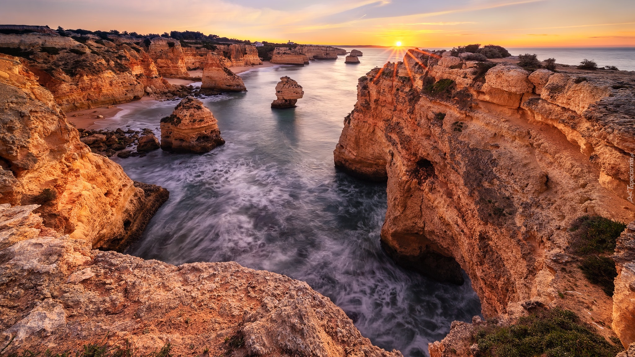 Portugalia, Wybrzeże, Algarve, Skały, Promienie słońca, Morze