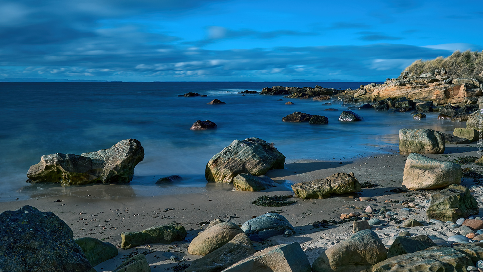 Szkocja, Wieś Hopeman, Wybrzeże Moray Firth, Morze, Kamienie