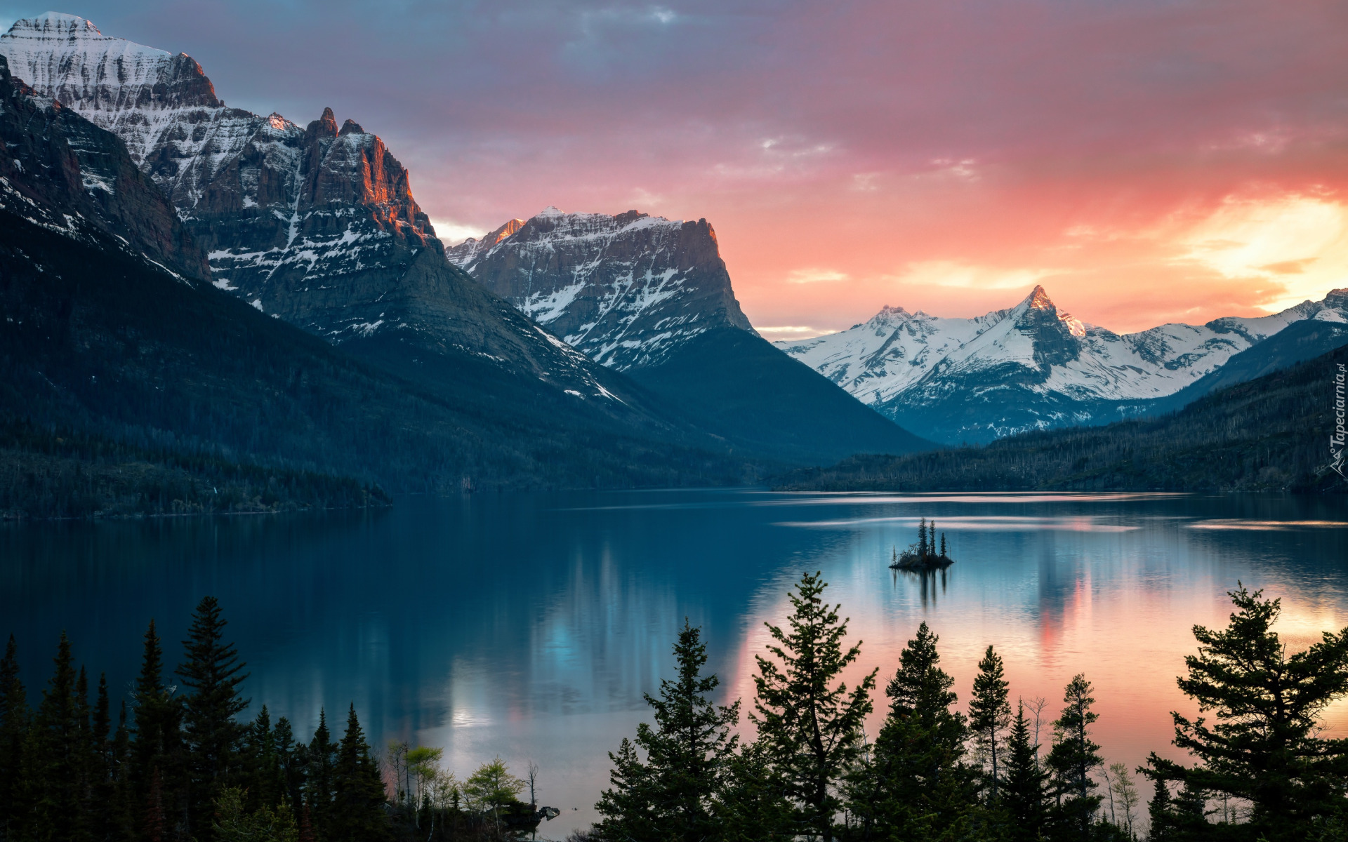Park Narodowy Glacier, Jezioro, Saint Mary Lake, Góry, Drzewa, Chmury, Zachód słońca, Stan Montana, Stany Zjednoczone