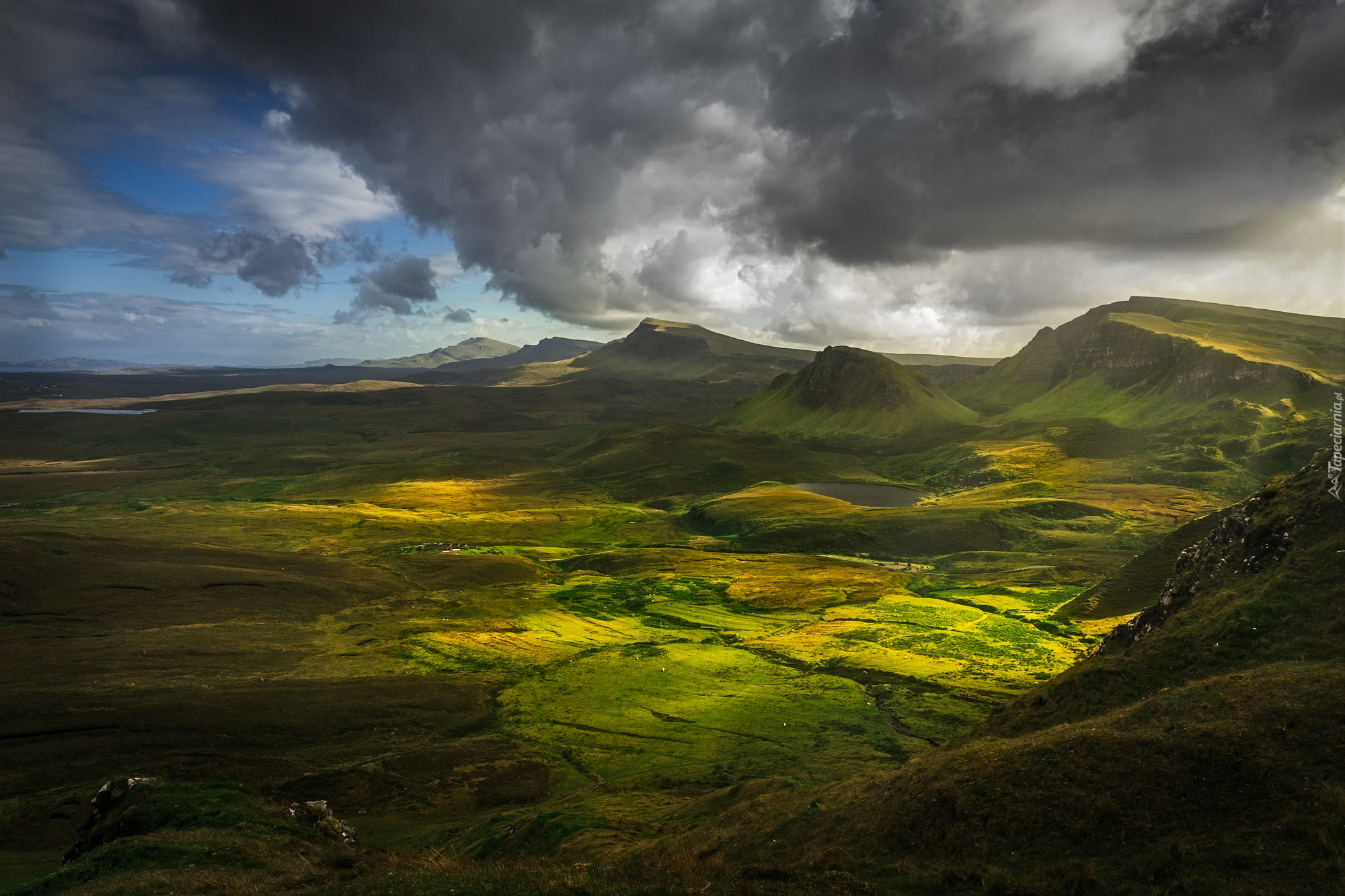 Szkocja, Wyspa Skye, Półwysep Trotternish, Wzgórza, Ciemne, Chmury