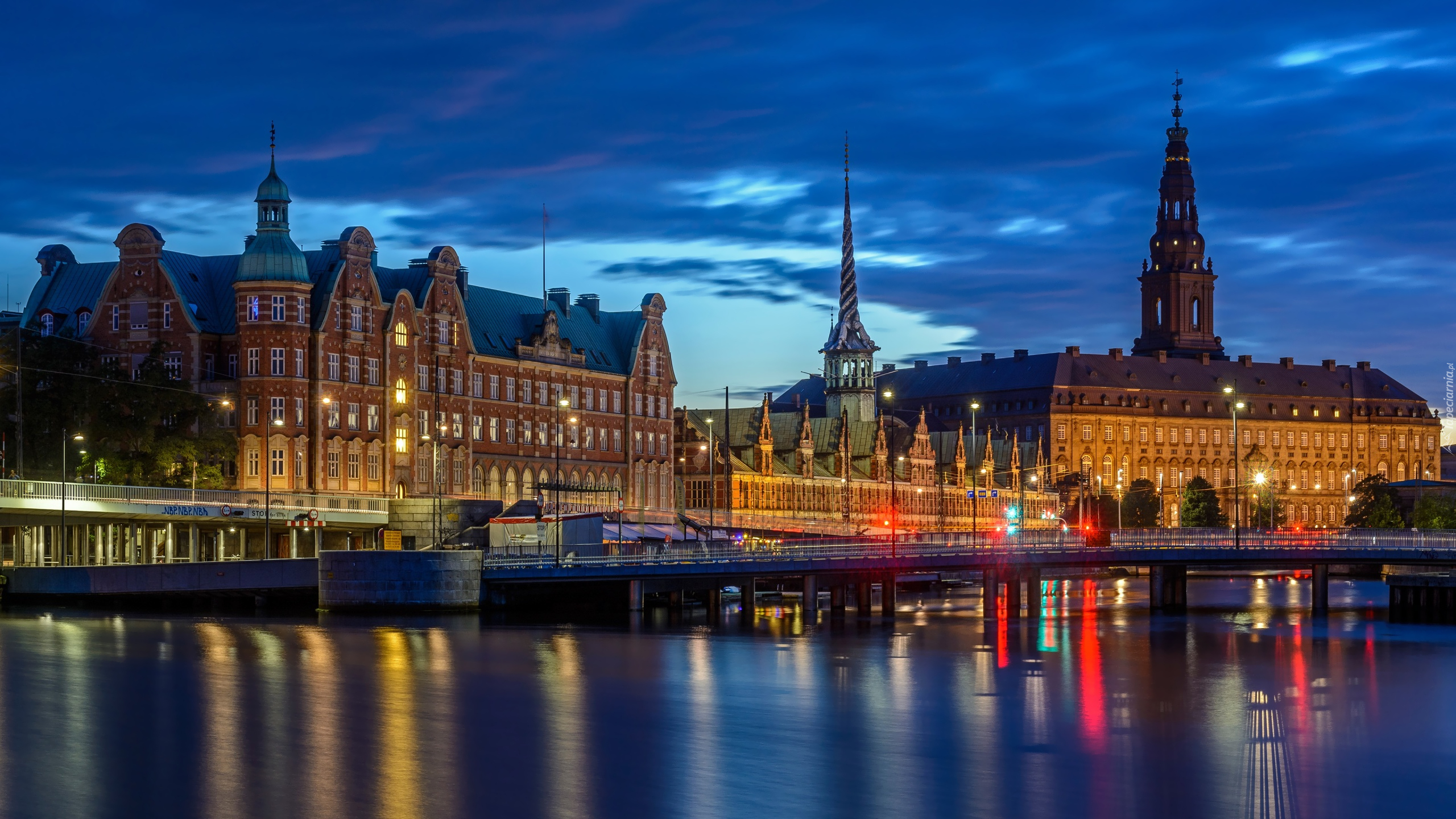 Rzeka, Most, Budowla Borsen, Zamek Christiansborg, Kopenhaga, Dania