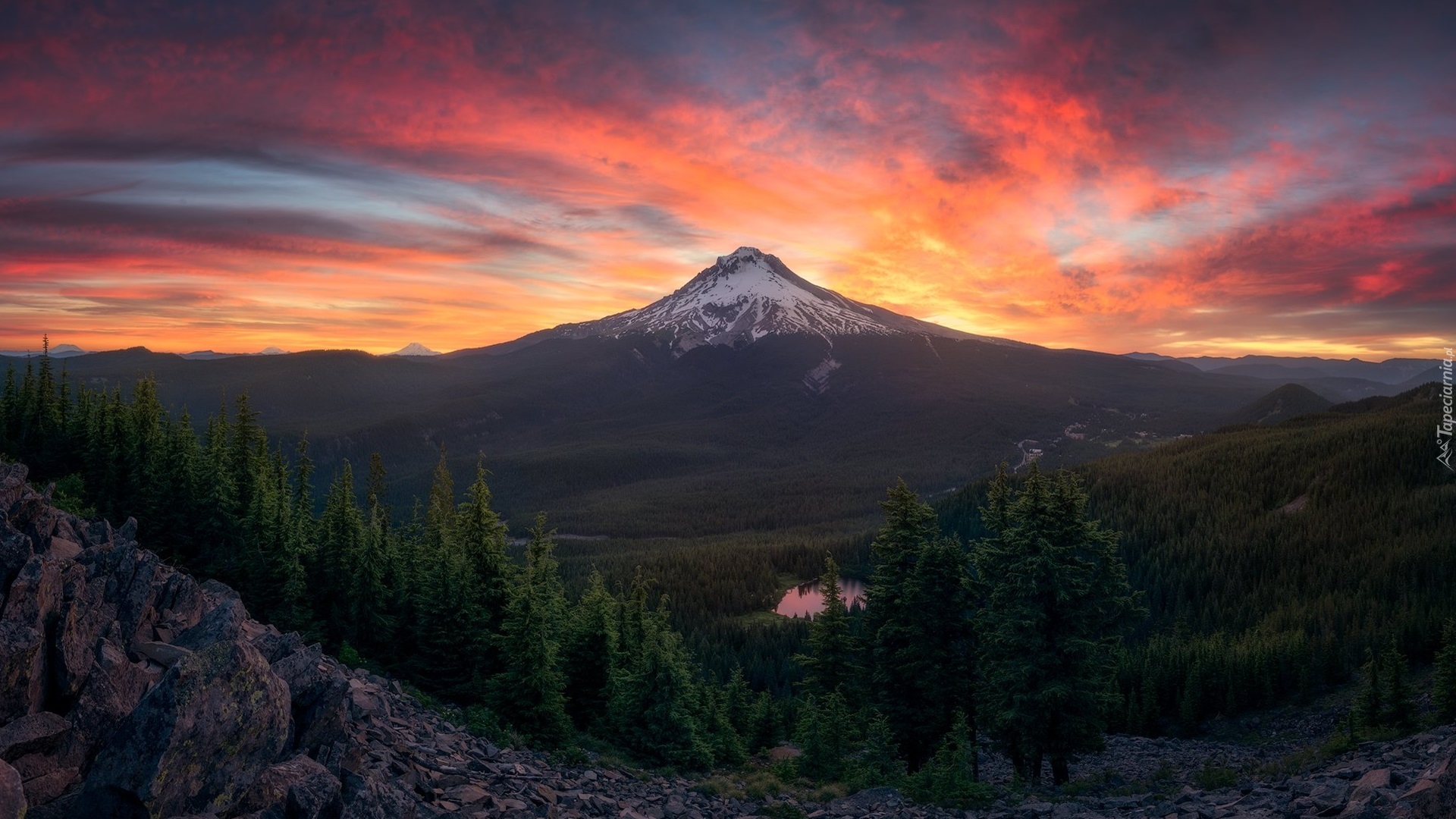 Góry Kaskadowe, Góra Tolmie Peak, Park Narodowy Mount Rainier, Jezioro, Drzewa, Las, Skały, Zachód słońca, Stan Waszyngton, Stany Zjednoczone