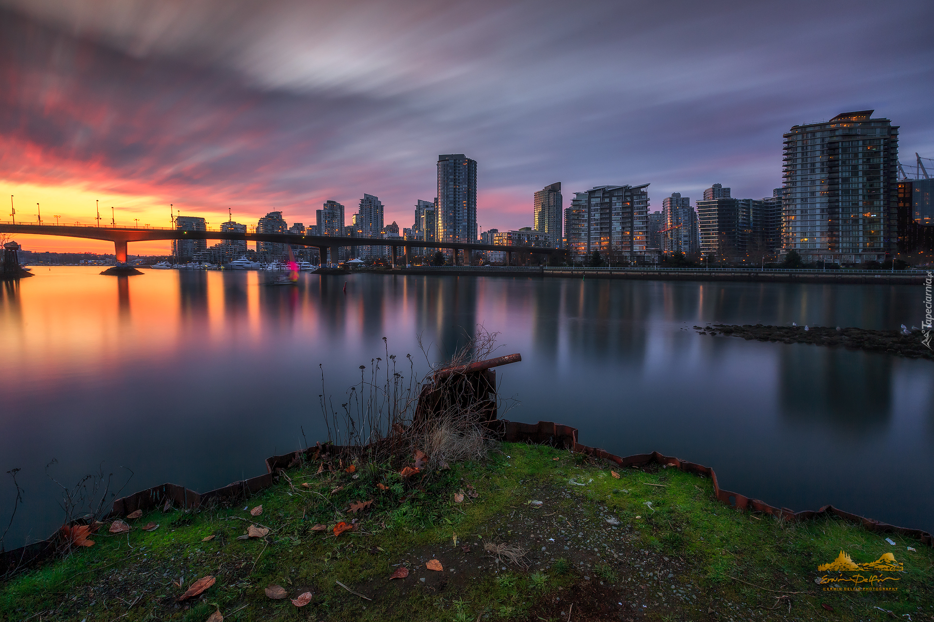 Kanada, Vancouver, Prowincja Kolumbia Brytyjska, Wieżowce, Most, Zachód słońca, Chmury