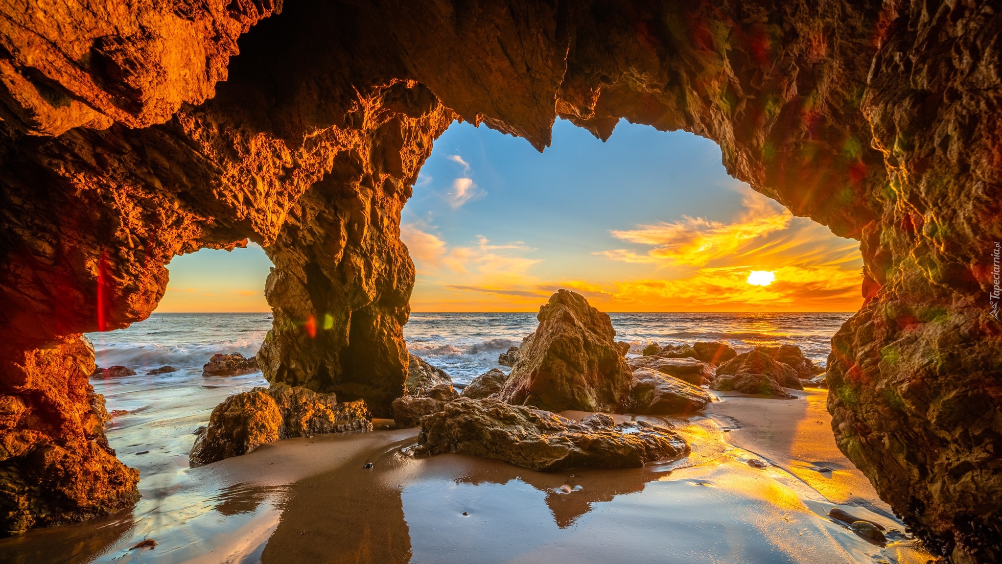Jaskinia, Skały, Morze, Plaża, El Matador Beach, Zachód słońca, Malibu, Hrabstwo Los Angeles, Kalifornia, Stany Zjednoczone