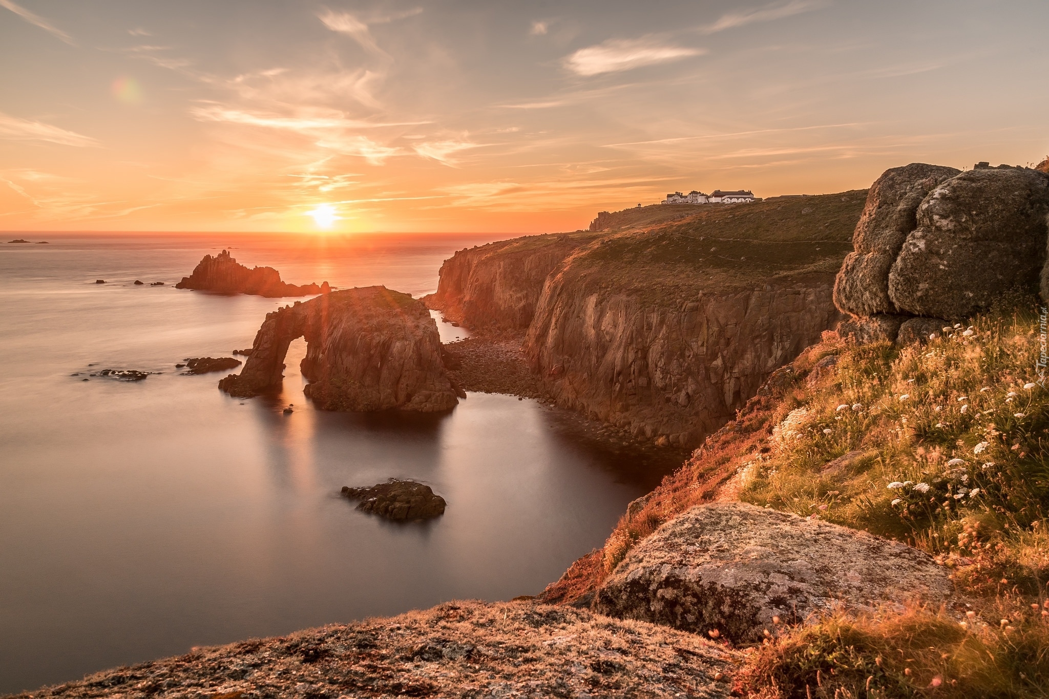 Wybrzeże, Morze, Skały, Zachód słońca, Punkt widokowy, Enys Dodnan Arch, Przylądek Lands End, Kornwalia, Anglia