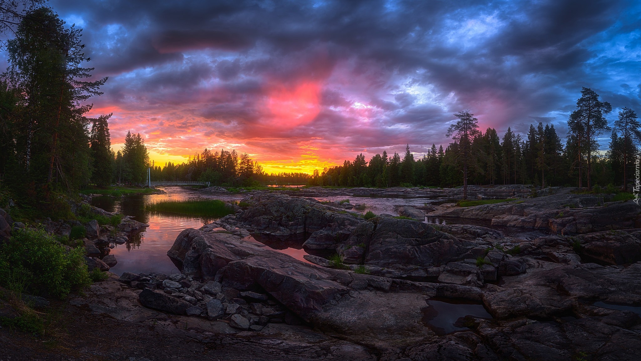 Rzeka Kiiminkijoki, Teren Koiteli, Zachód słońca, Skały, Drzewa, Kiiminki, Finlandia