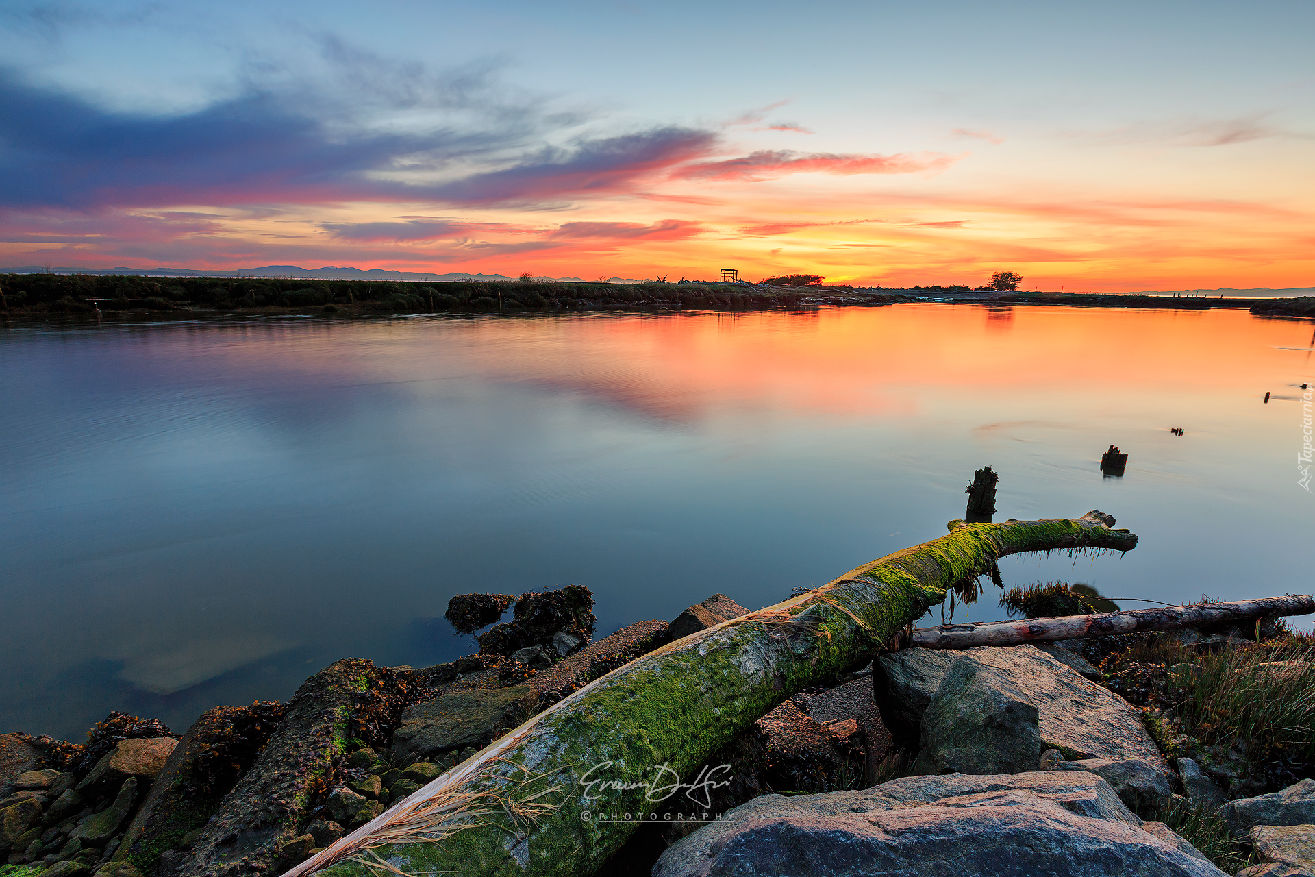 Zatoka Strait of Georgia, Garry Point Park, Konar, Kamienie, Zachód słońca, Richmond, Kolumbia Brytyjska, Kanada