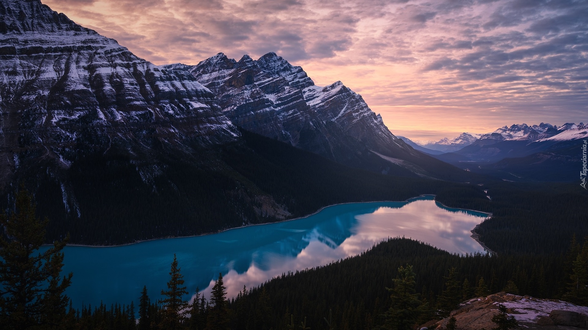 Park Narodowy Banff, Jezioro, Peyto Lake, Góry, Skały, Chmury, Zachód słońca, Drzewa, Lasy, Prowincja Alberta, Kanada