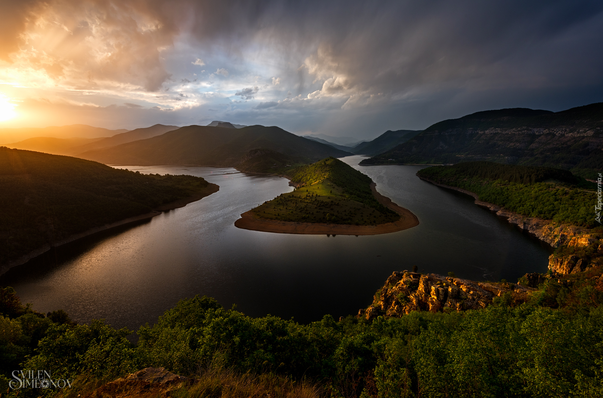 Bułgaria, Rzeka Arda, Meander, Zakola, Góry Rodopy, Chmury, Słońce