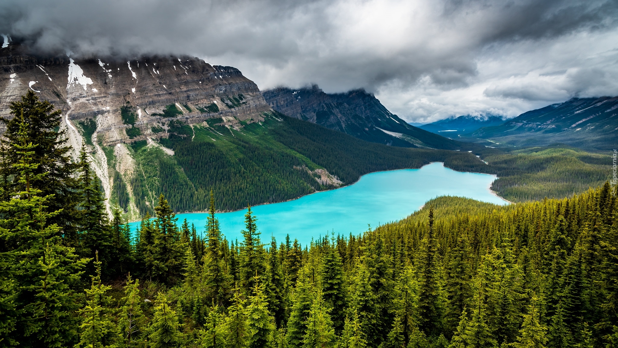 Park Narodowy Banff, Jezioro, Peyto Lake, Góry, Skały, Chmury, Drzewa, Lasy, Prowincja Alberta, Kanada