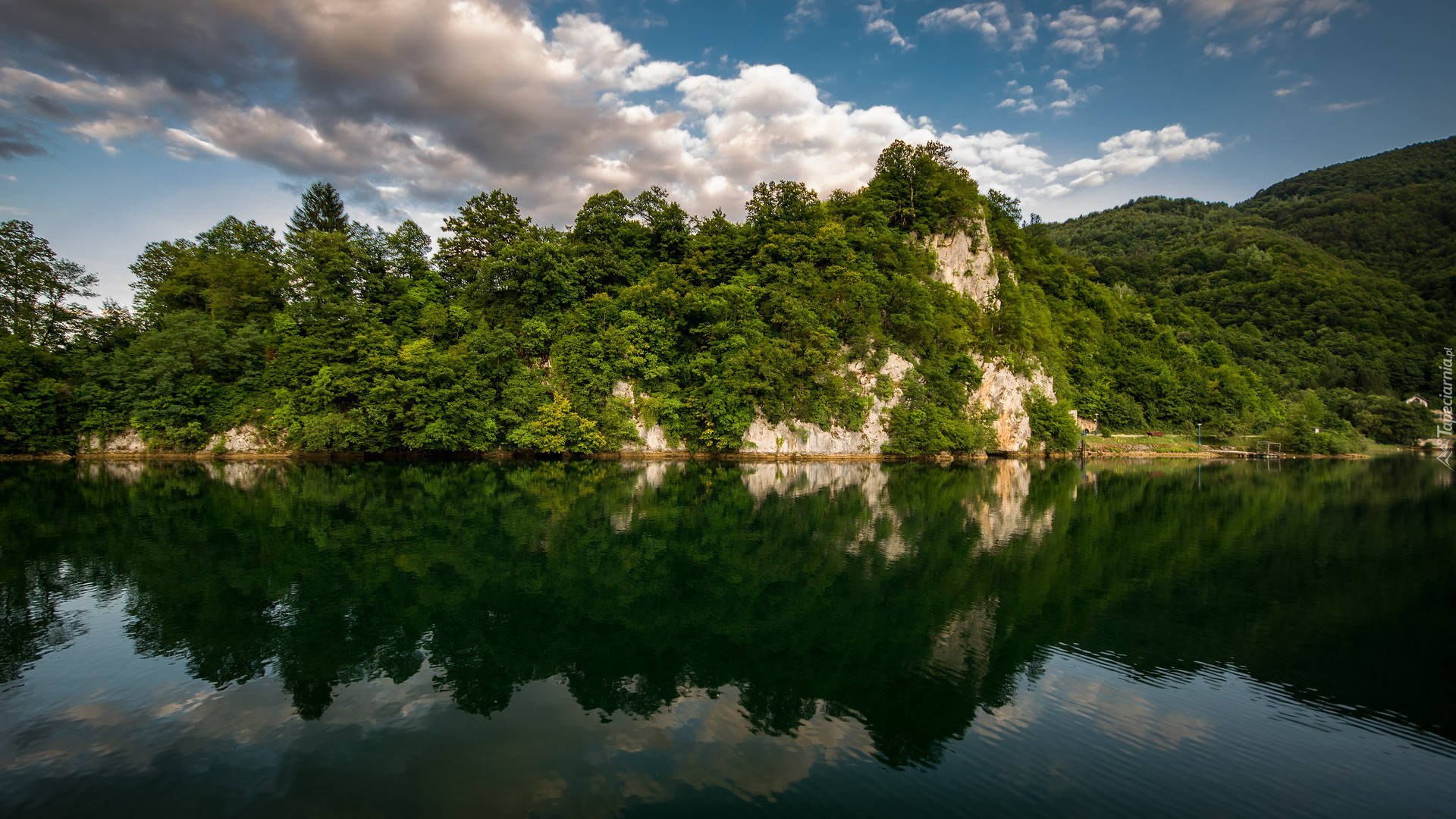 Zalesione, Skały, Góry, Jezioro, Drzewa