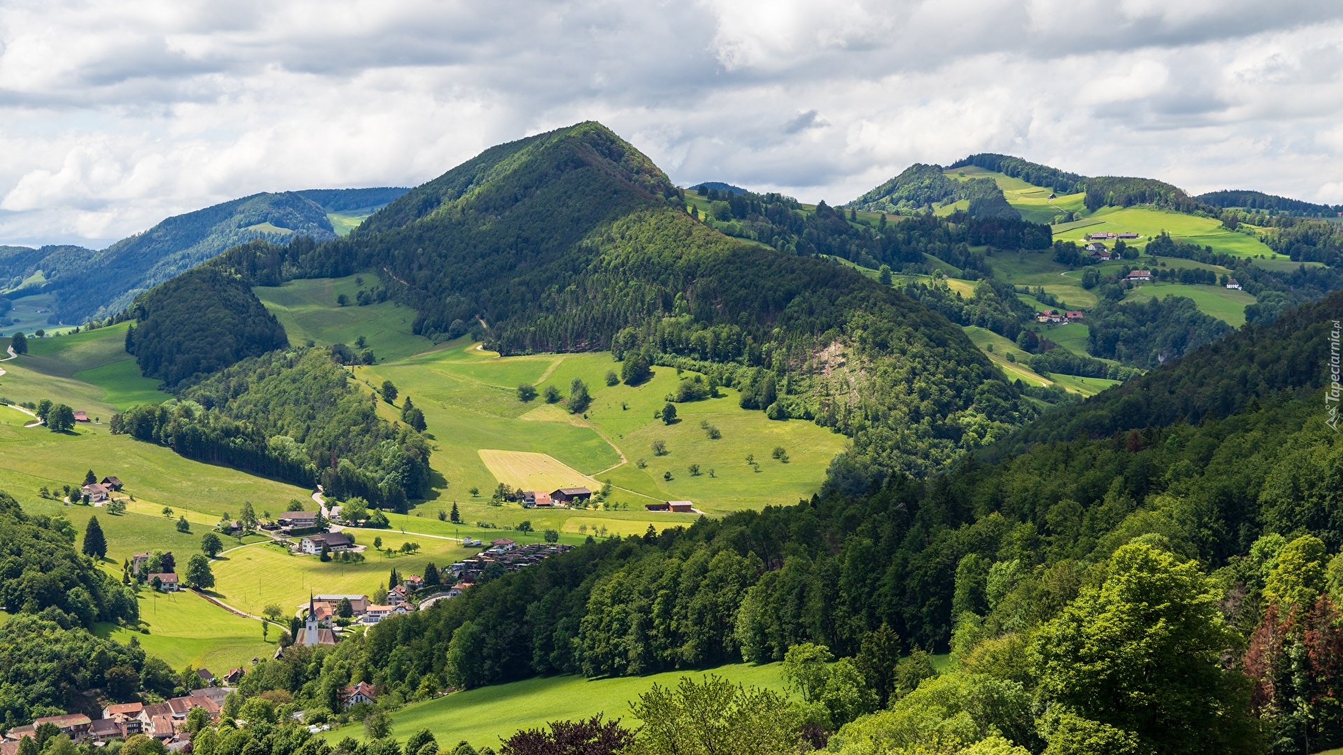 Góry, Zalesione, Wzgórza, Drzewa, Lasy, Domy, Chmury, Langenbruck, Kanton Bazylea, Szwajcaria