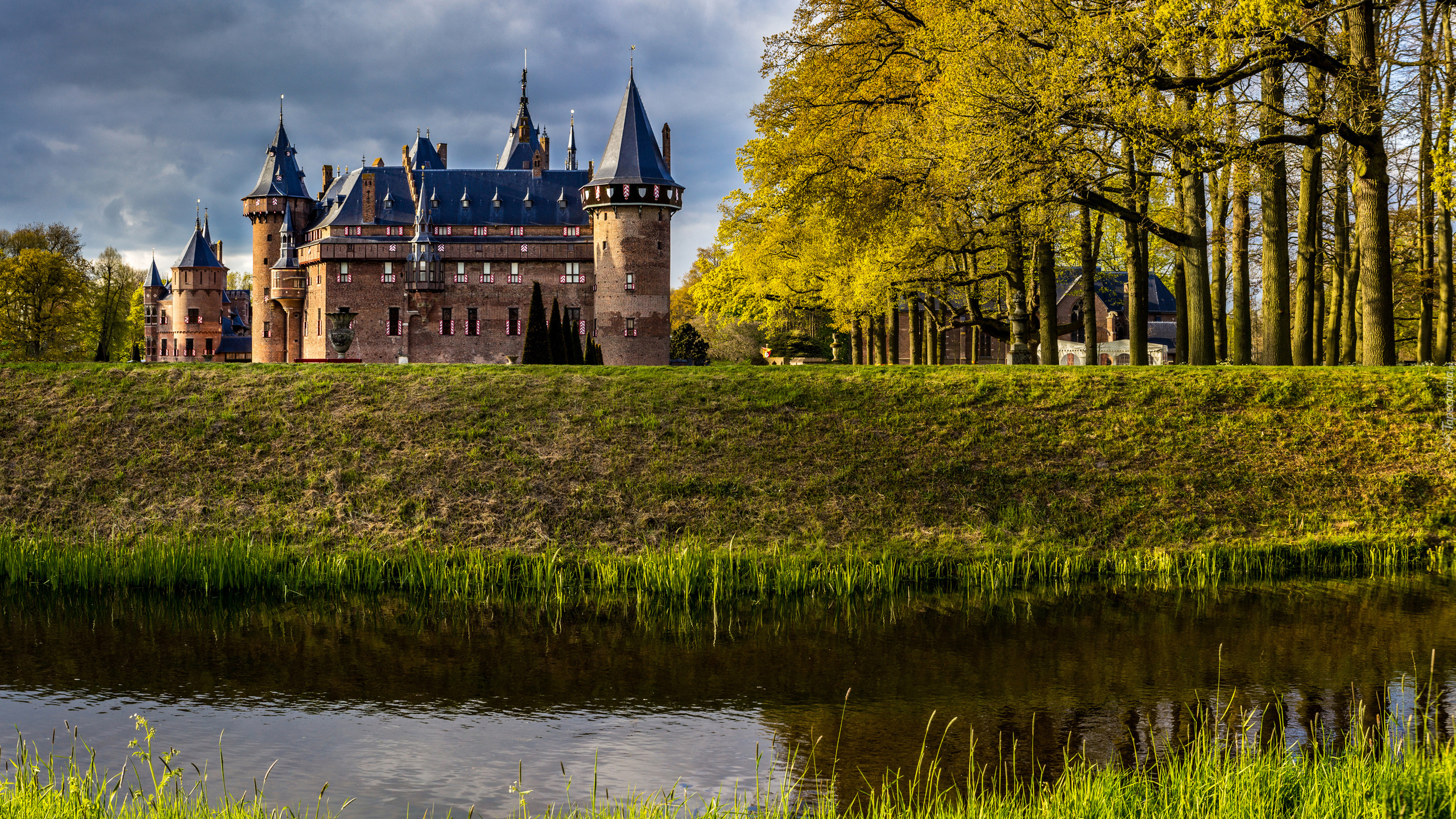 Zamek De Haar, Park, Drzewa, Haarzuilens, Gmina Utrecht, Holandia