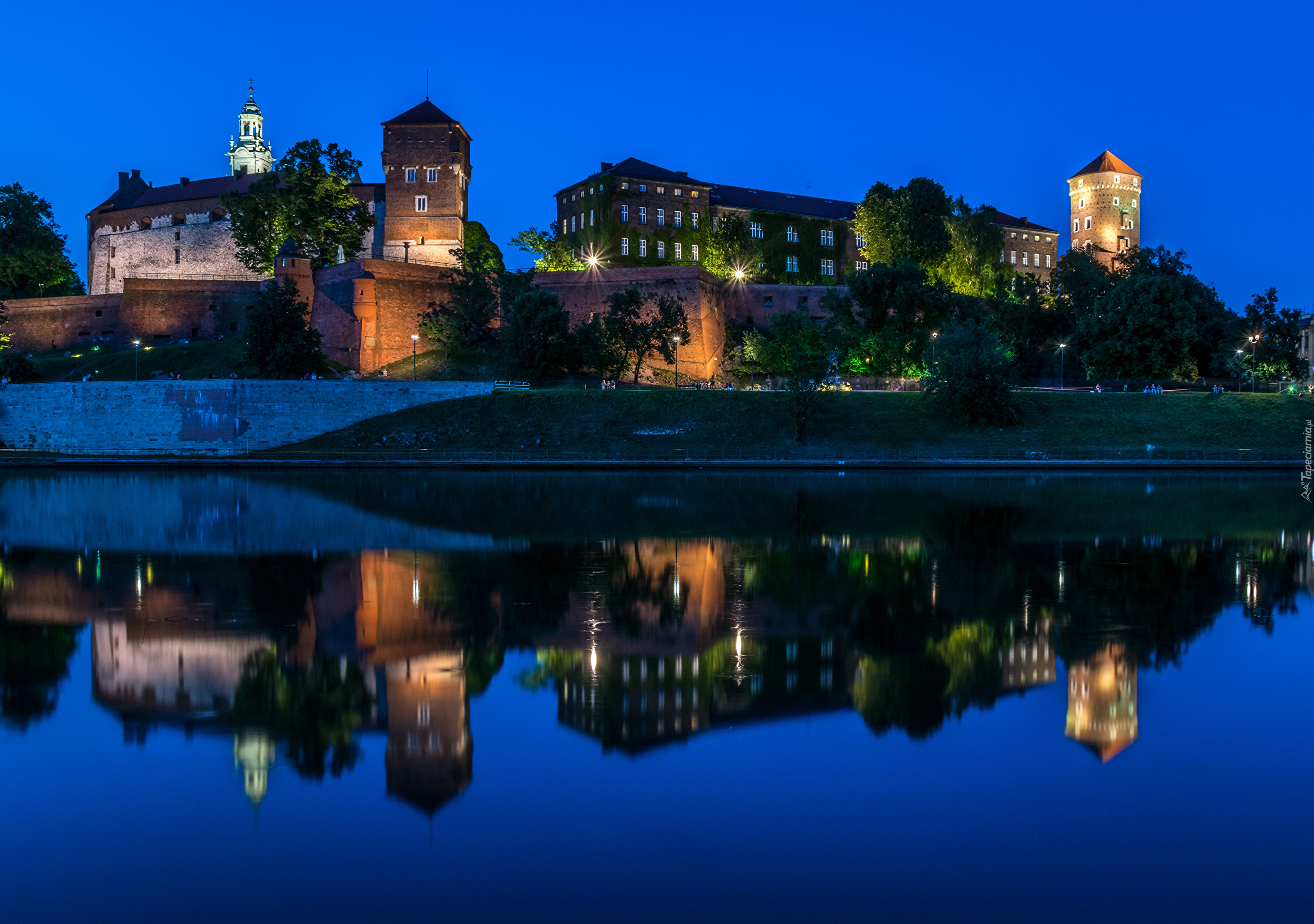 Zamek Królewski na Wawelu, Kraków, Polska, Noc, Zabytek, Wawel, Rzeka Wisła