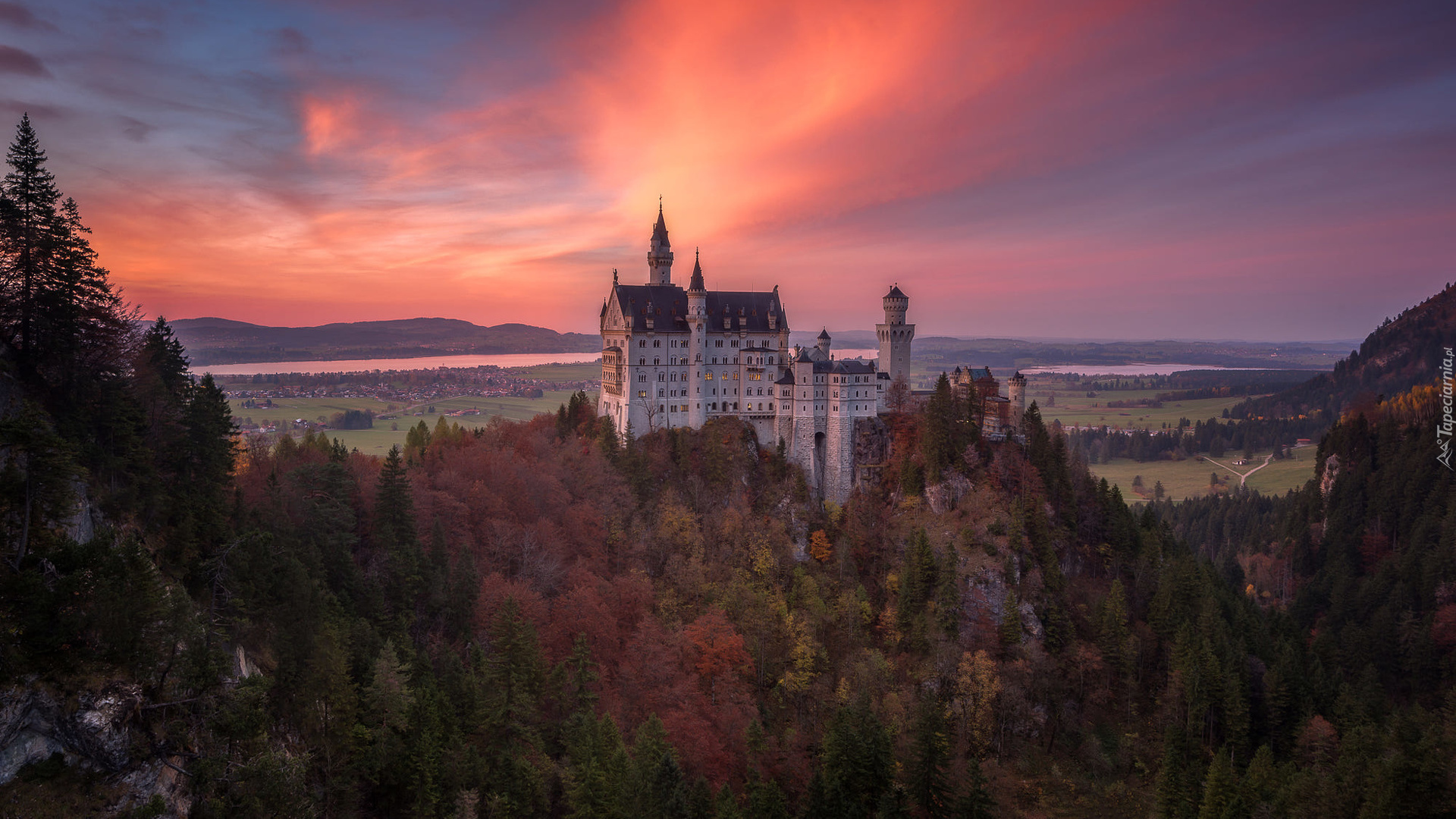 Niemcy, Bawaria, Zamek Neuschwanstein, Las, Drzewa, Chmury, Zachód słońca
