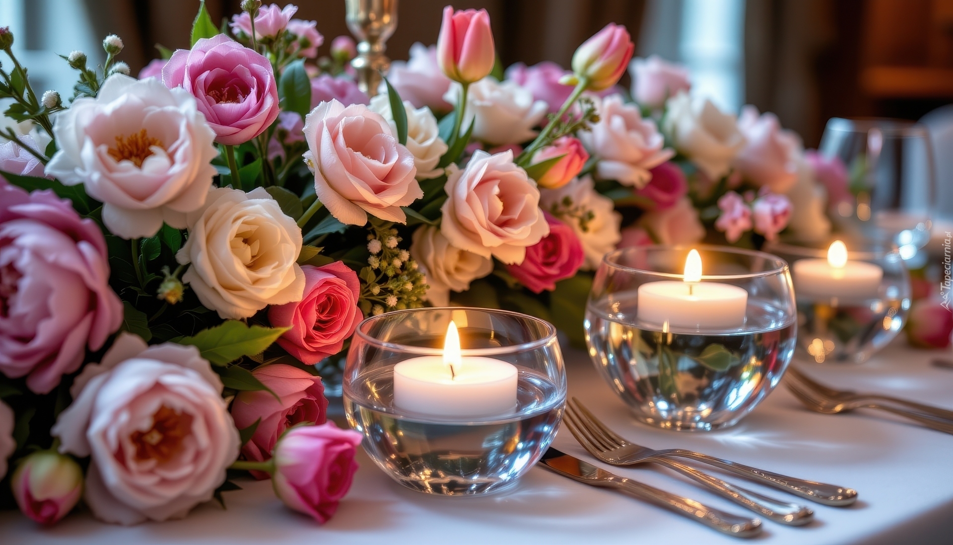 Kwiaty, Róże, Świece, Sztućce, Stół