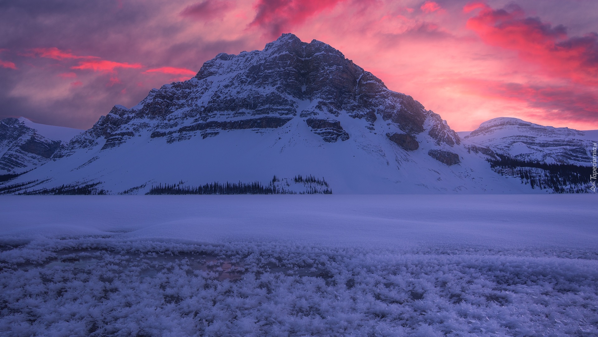 Zima, Góry, Góra Crowfoot Mountain, Drzewa, Zachód słońca, Jezioro Bow Lake, Park Narodowy Banff, Kanada