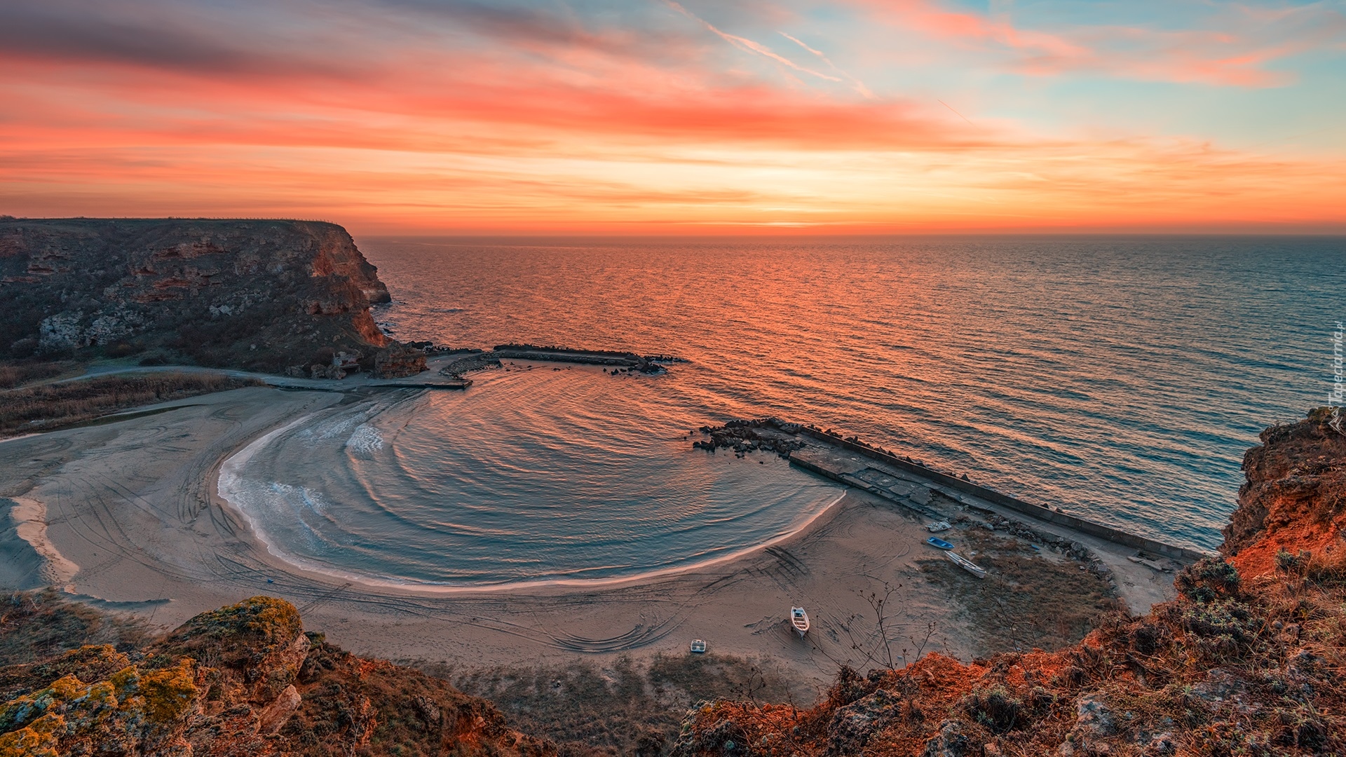 Morze, Wybrzeże, Łódki, Skały, Zatoka Bolata Bay, Plaża, Zachód słońca, Bułgaria