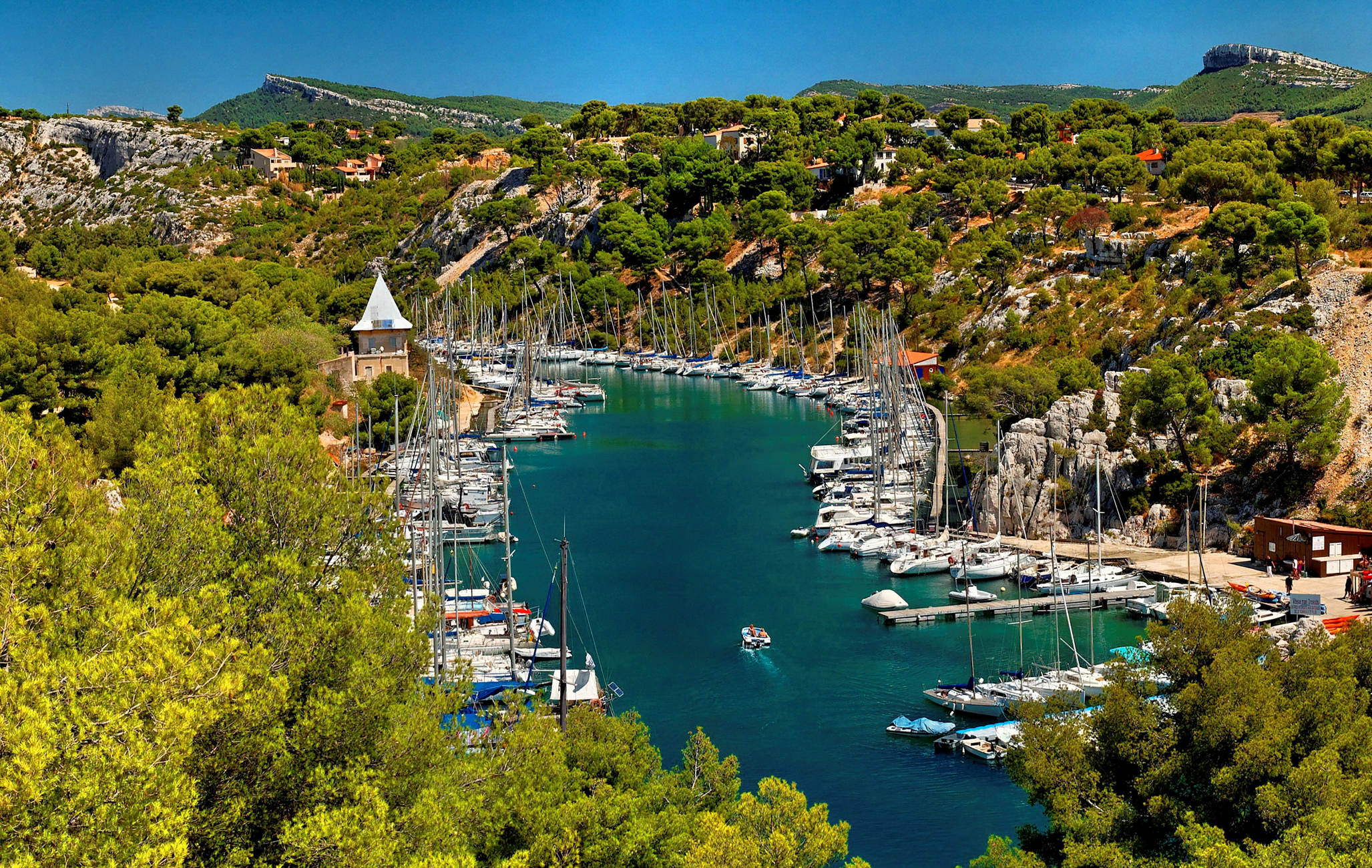 Francja, Zatoka Calanque de Port-Miou, Wzgórza, Jachty, Łodzie, Budynki