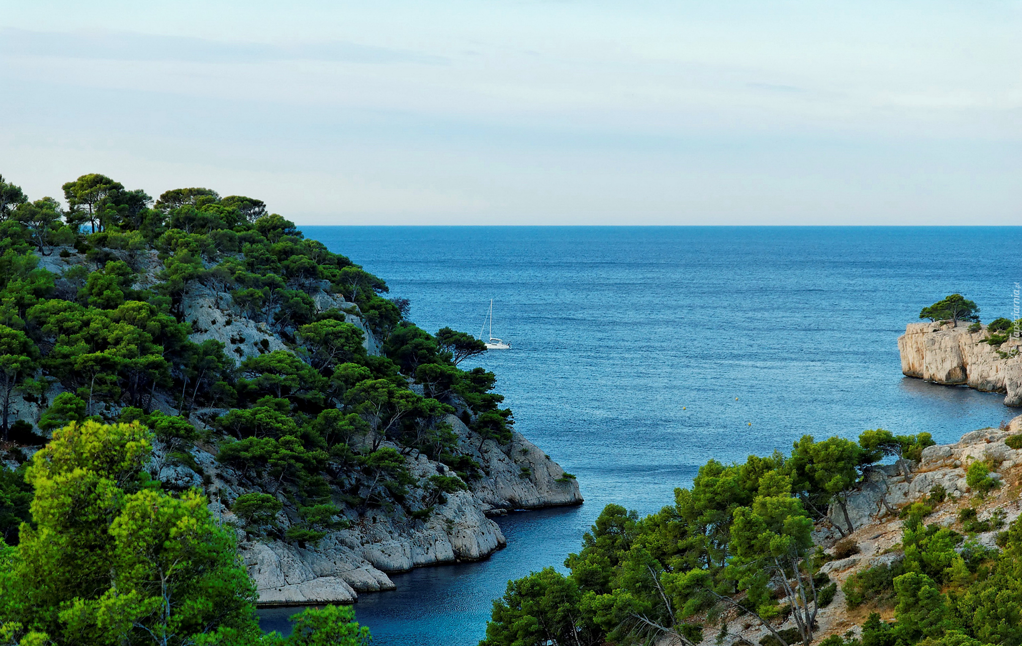 Francja, Zatoka Calanque de Port-Pin, Wzgórza, Morze