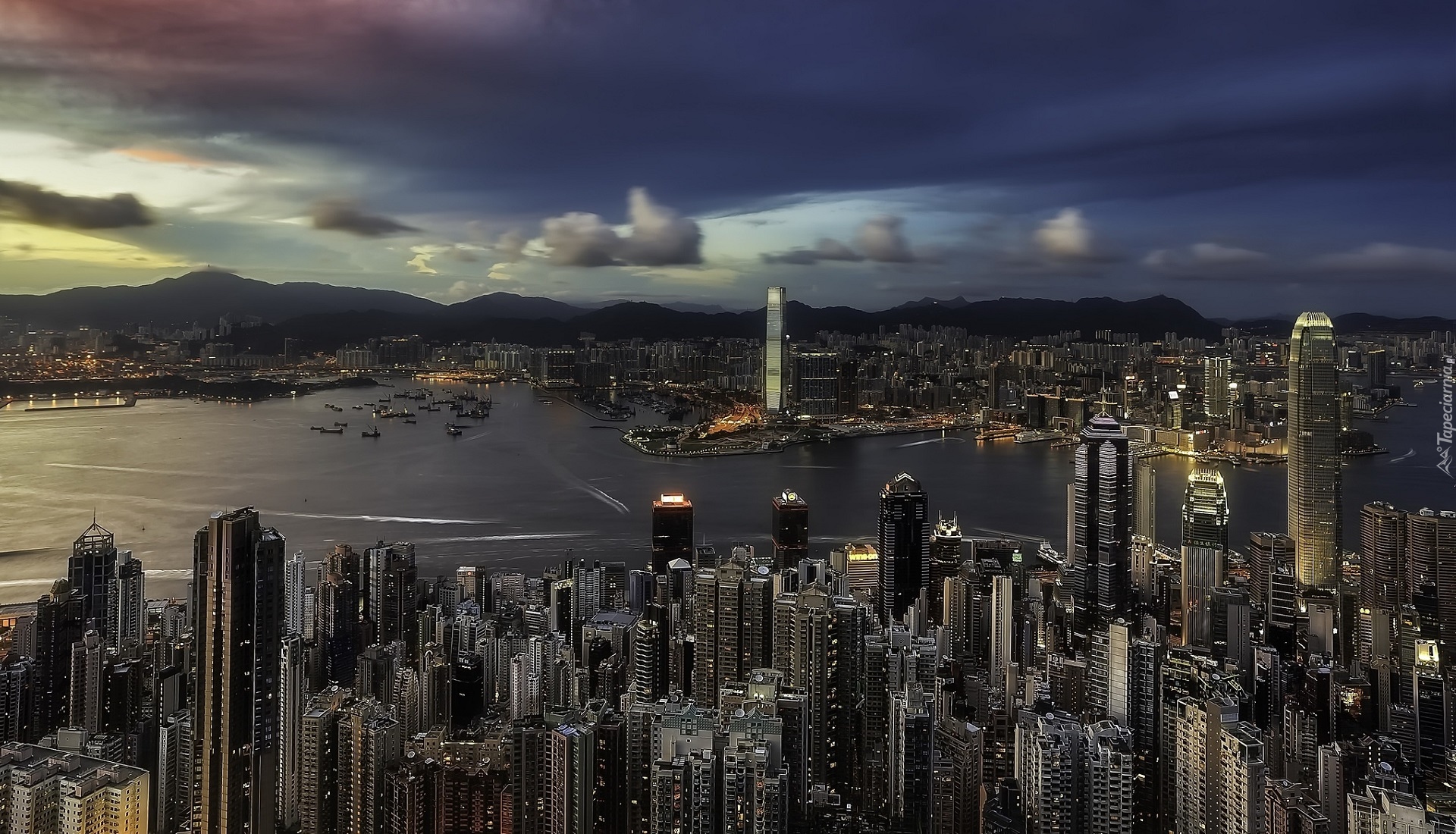 Chiny, Hongkong, Wzgórze Wiktorii, Zatoka Wiktorii, Port Wiktorii, Drapacze chmur, Miasto nocą