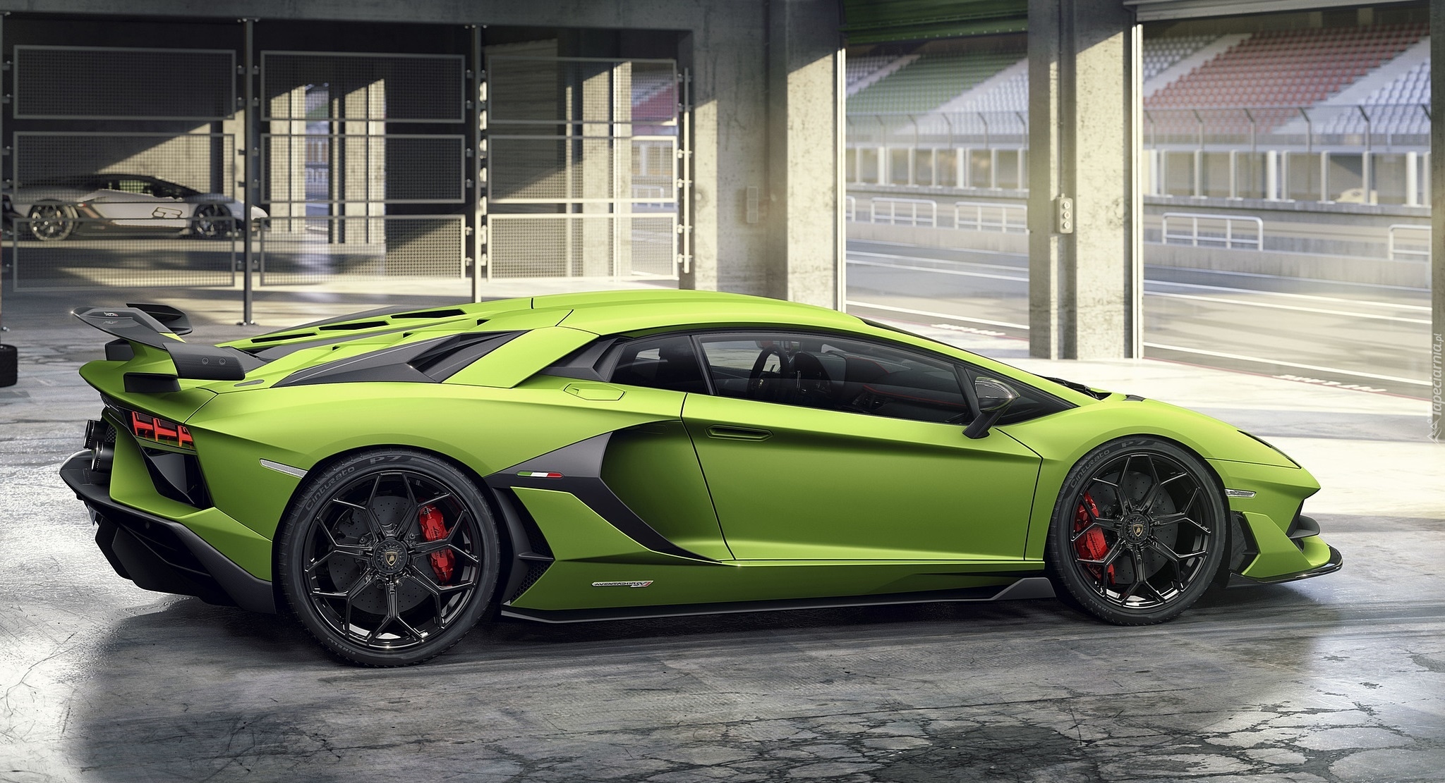 Lamborghini Aventador SVJ, Bok