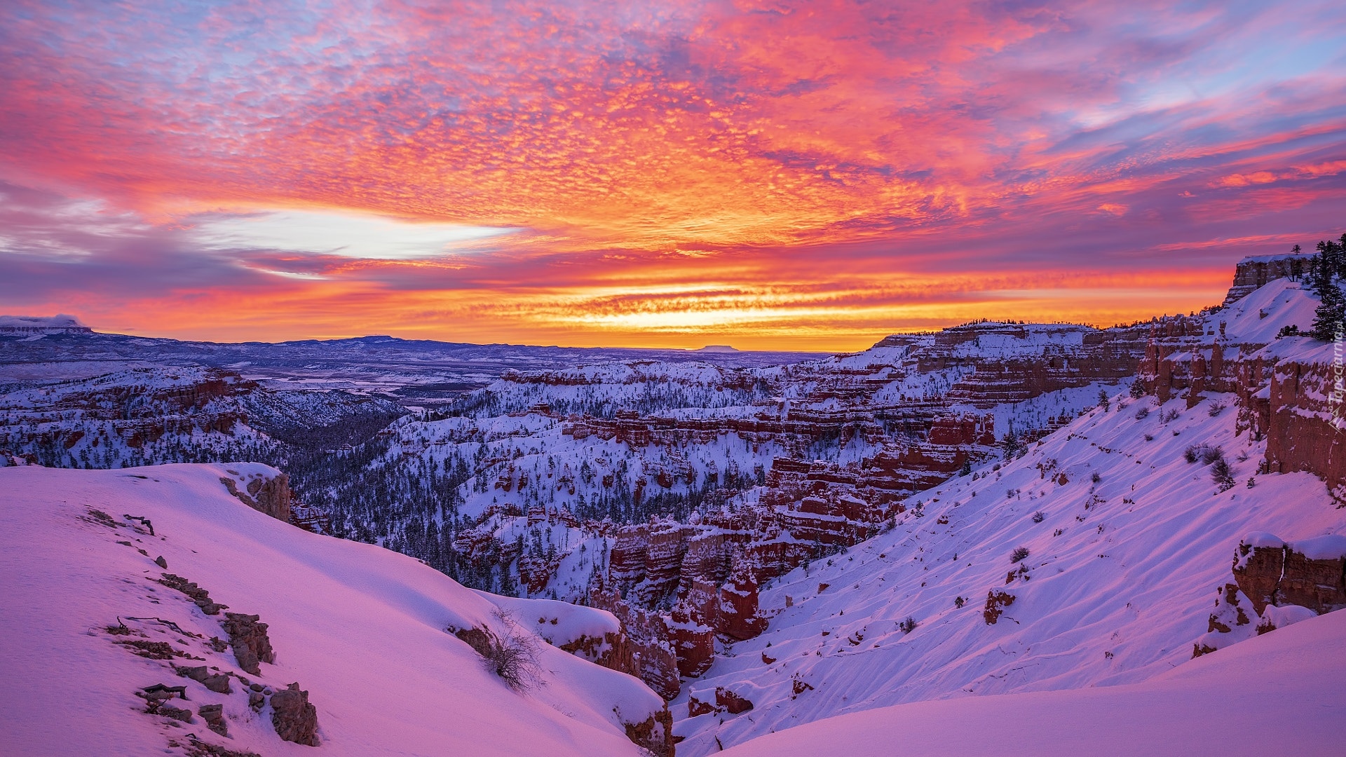 Stany Zjednoczone, Stan Utah, Park Narodowy Bryce Canyon, Skały, Zima, Zachód słońca, Chmury