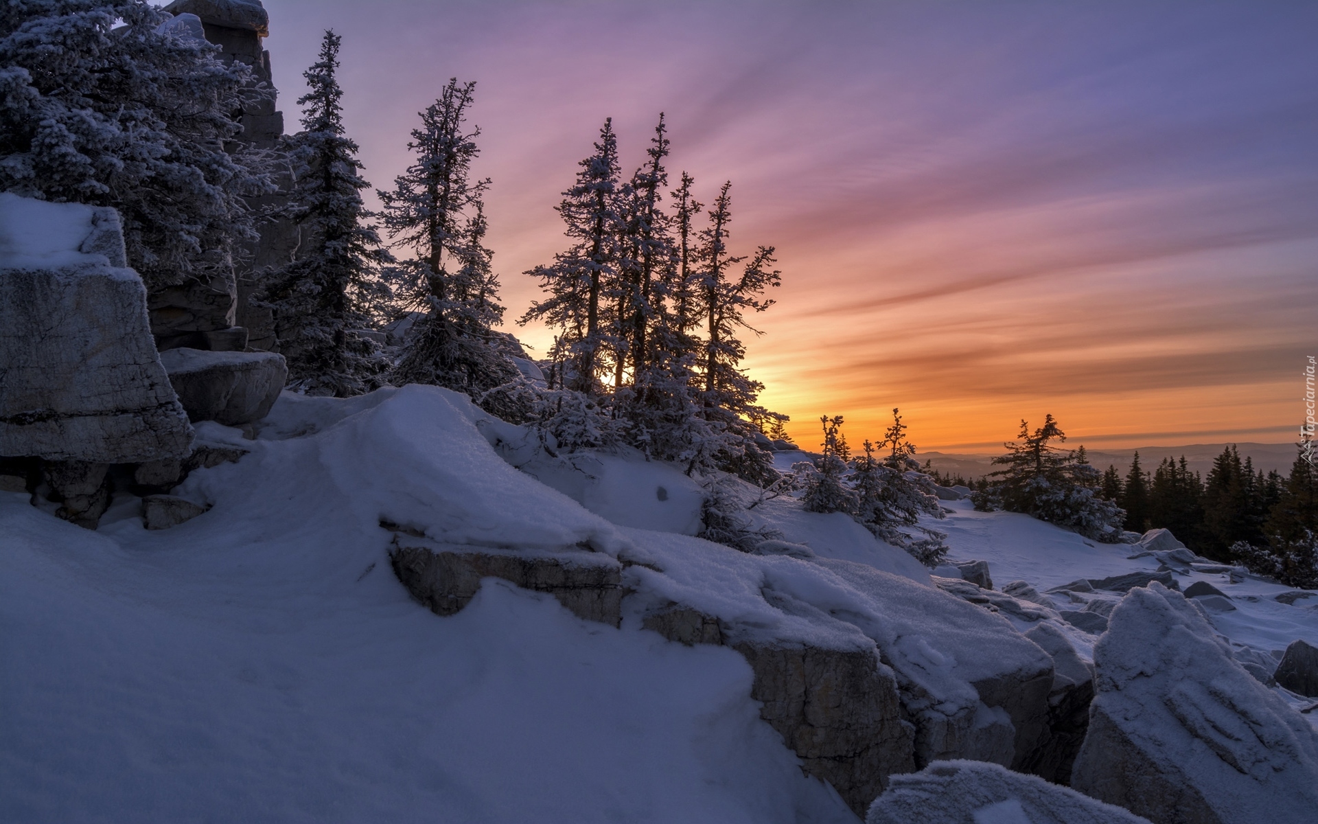 Zima, Skały, Śnieg, Drzewa, Zachód słońca, Park Narodowy Ziuratkul, Obwód czelabiński, Rosja