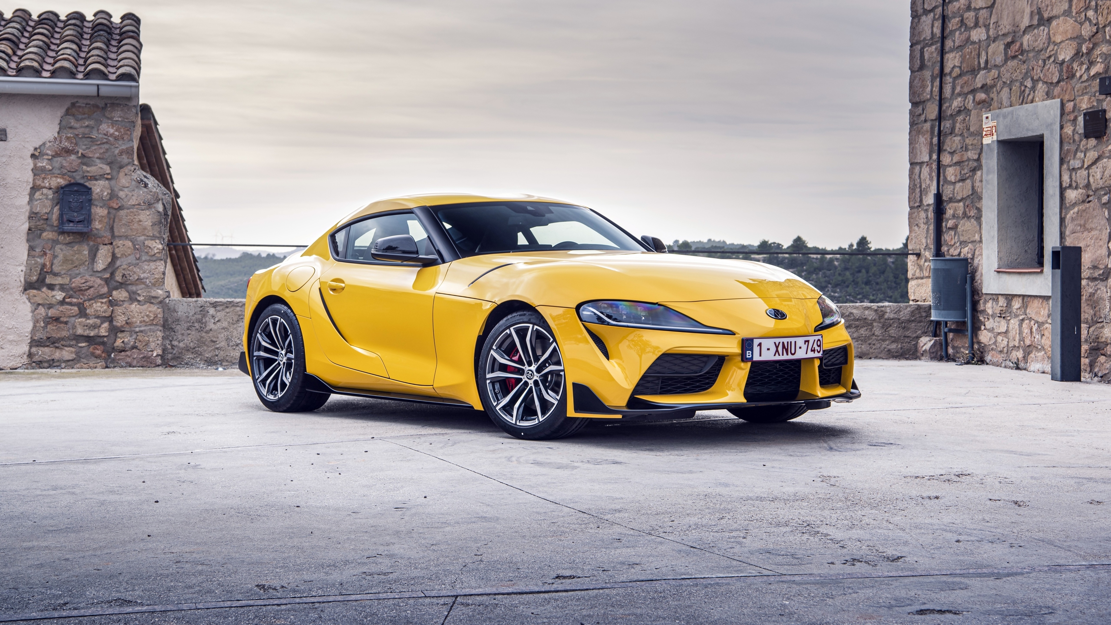 Żółta, Toyota GR Supra