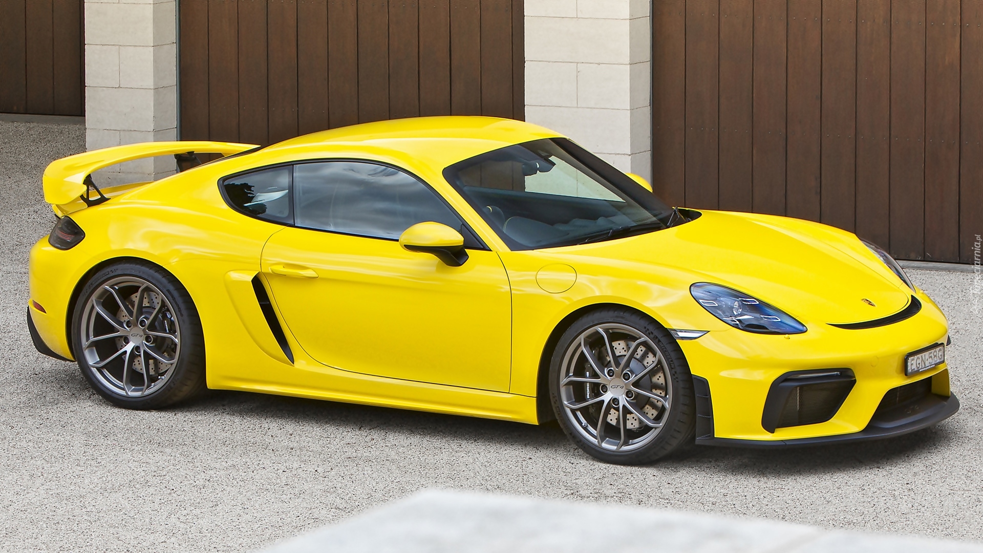 Żółte, Porsche 718 Cayman GT4