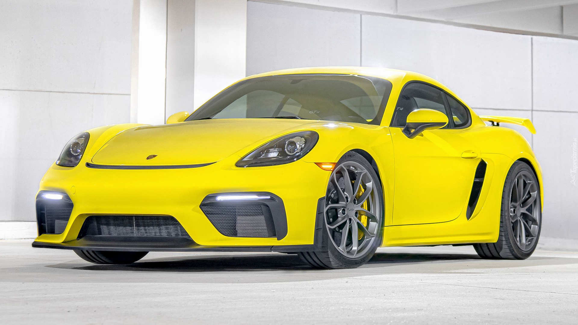 Porsche 718 Cayman GT4, Żółte