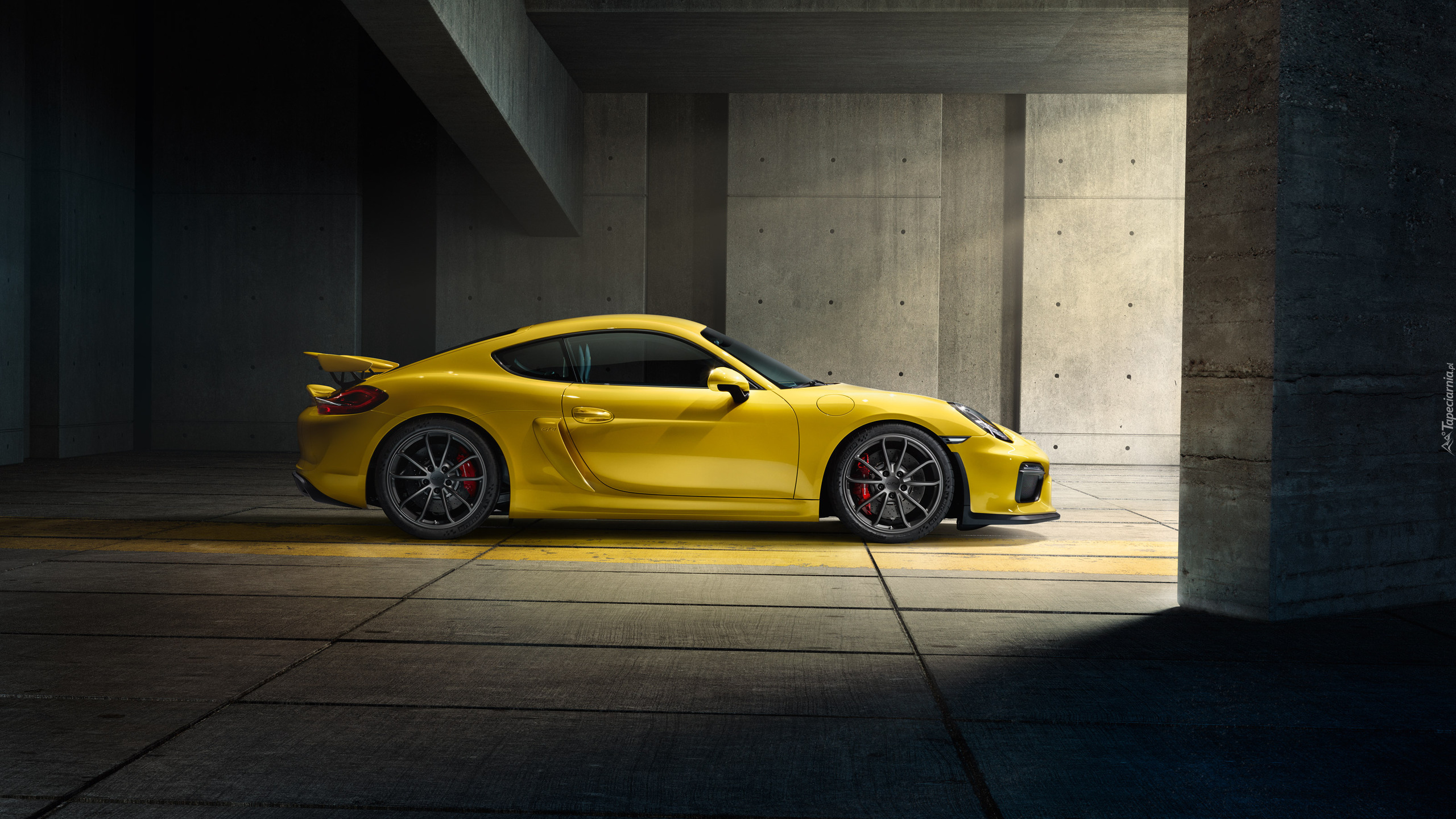 Żółte, Porsche Cayman GT4