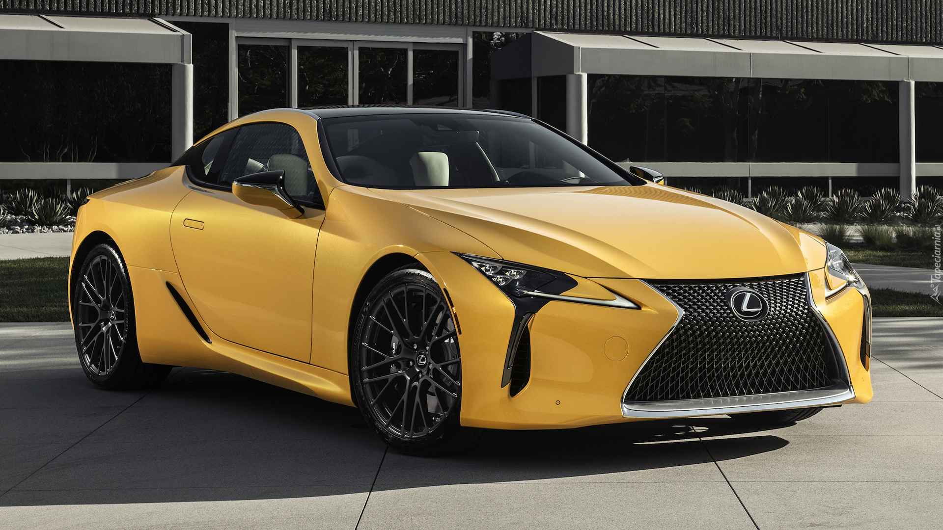 Lexus LC 500, Przód