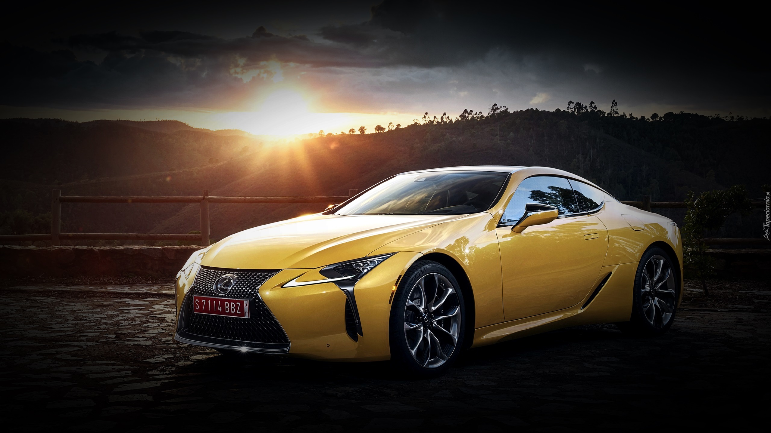 Lexus LC500, Promienie słońca