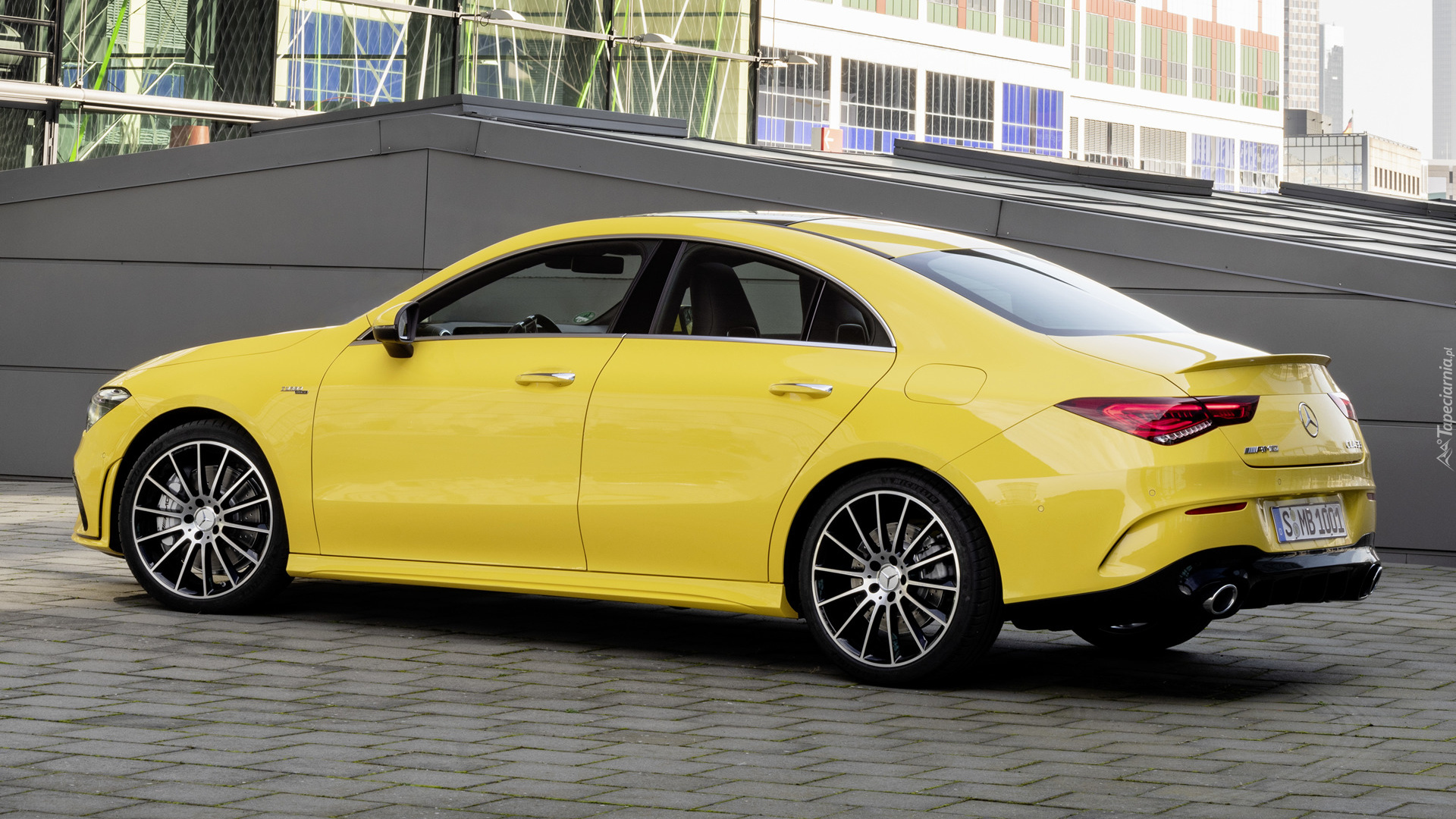 Żółty, Mercedes-AMG CLA 35, Bok