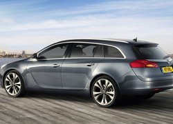 Opel Insignia, Kombi, Woda