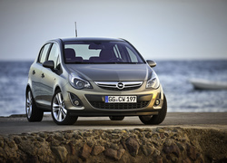 Opel, Corsa, Woda