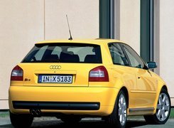 S3, Tył