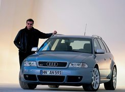 Audi RS4, Avant, Przód