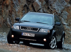 Czarne, Audi Allroad, Przód